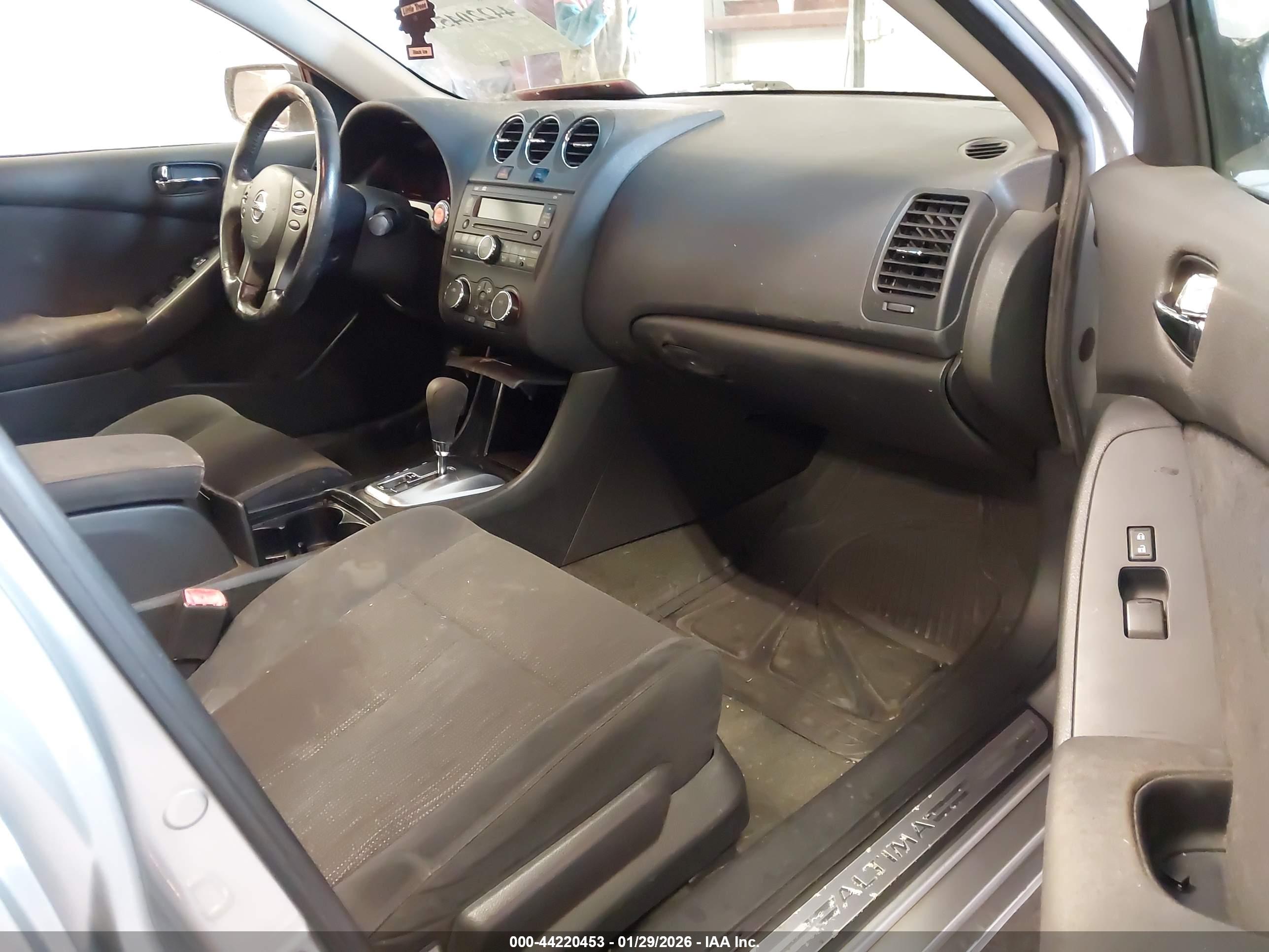NISSAN ALTIMA image 5