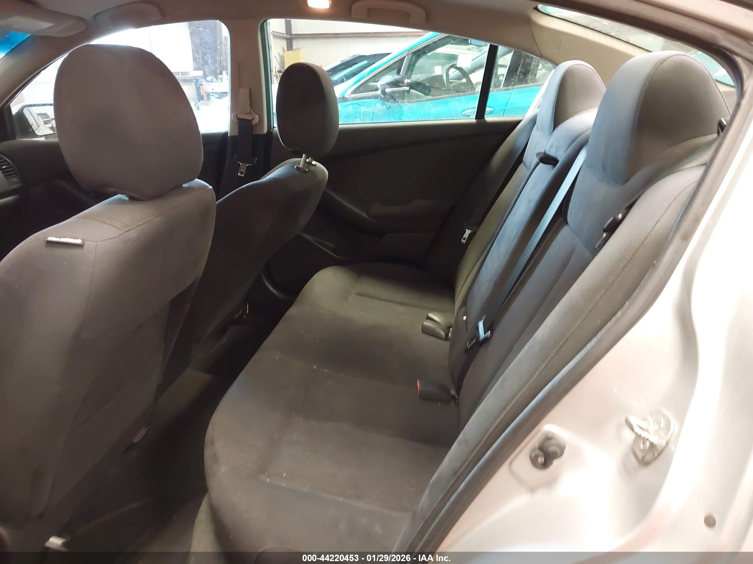 NISSAN ALTIMA image 8