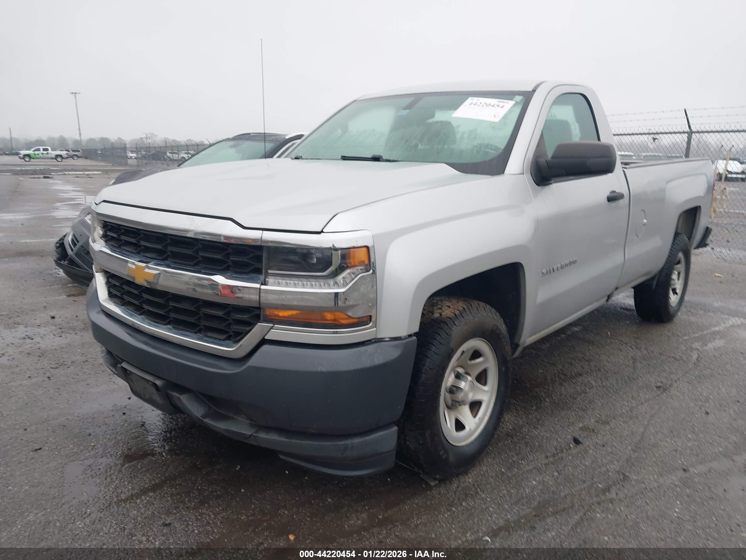 CHEVROLET SILVERADO image 2