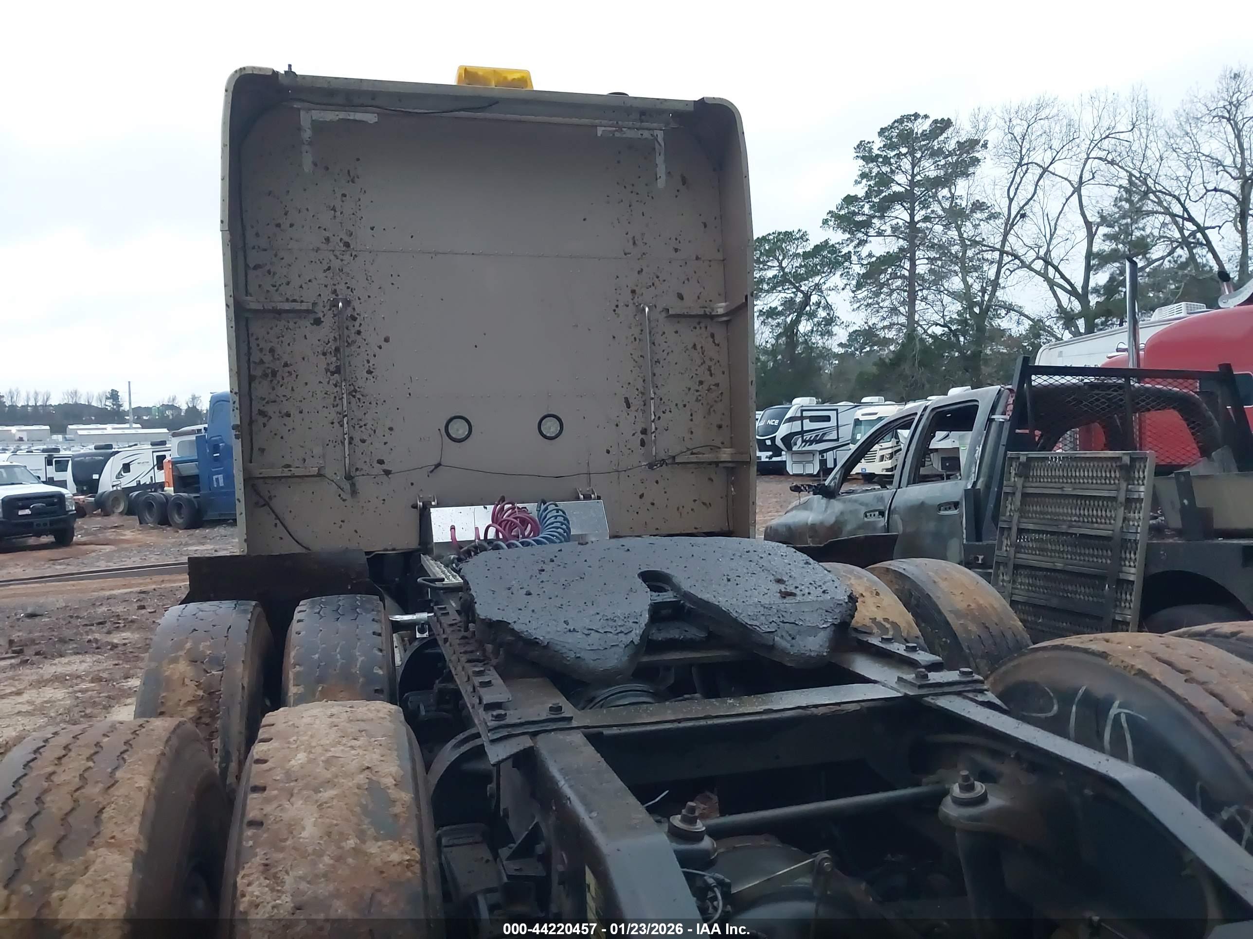 PETERBILT 379 image 7