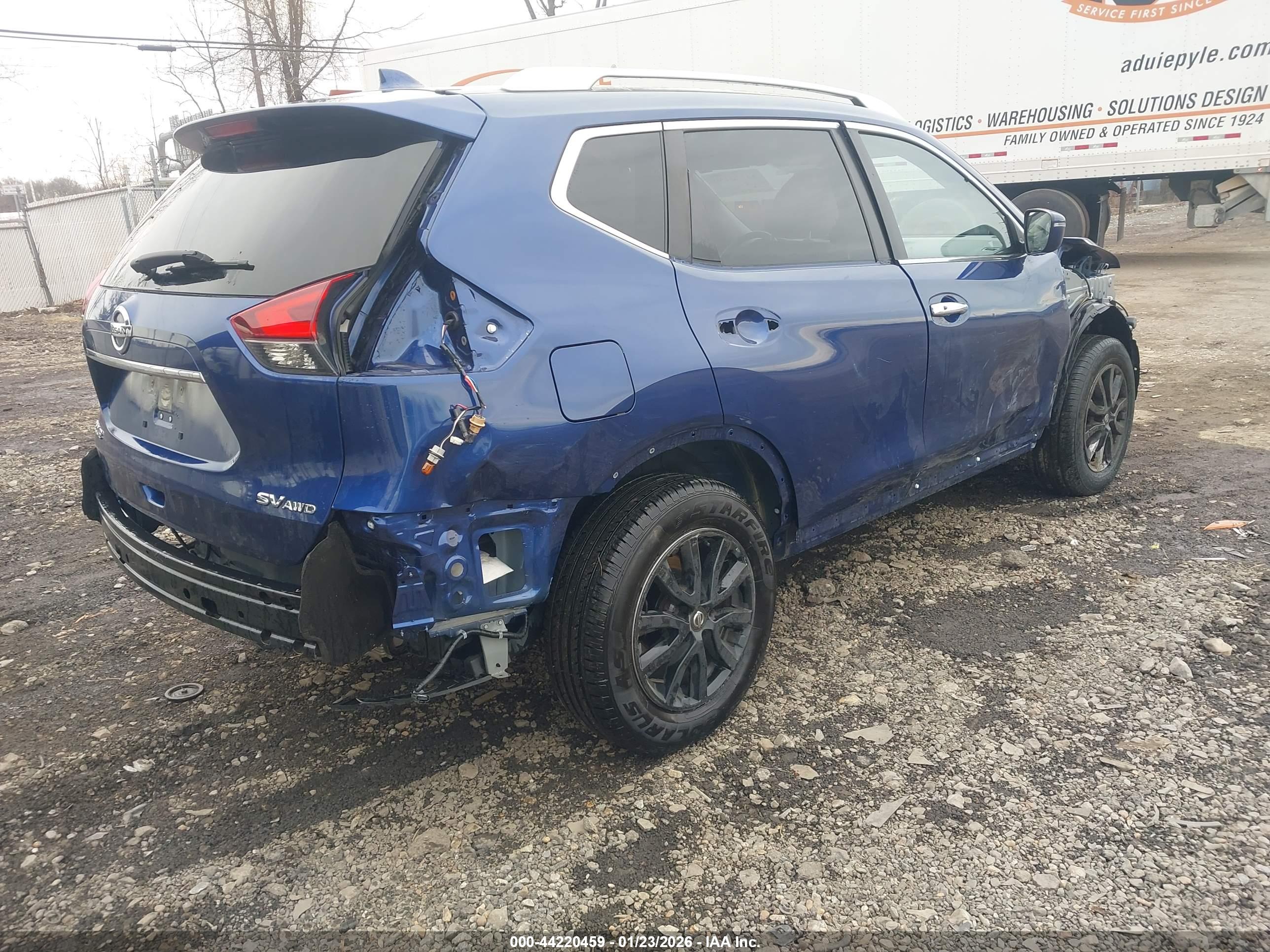 NISSAN ROGUE image 4