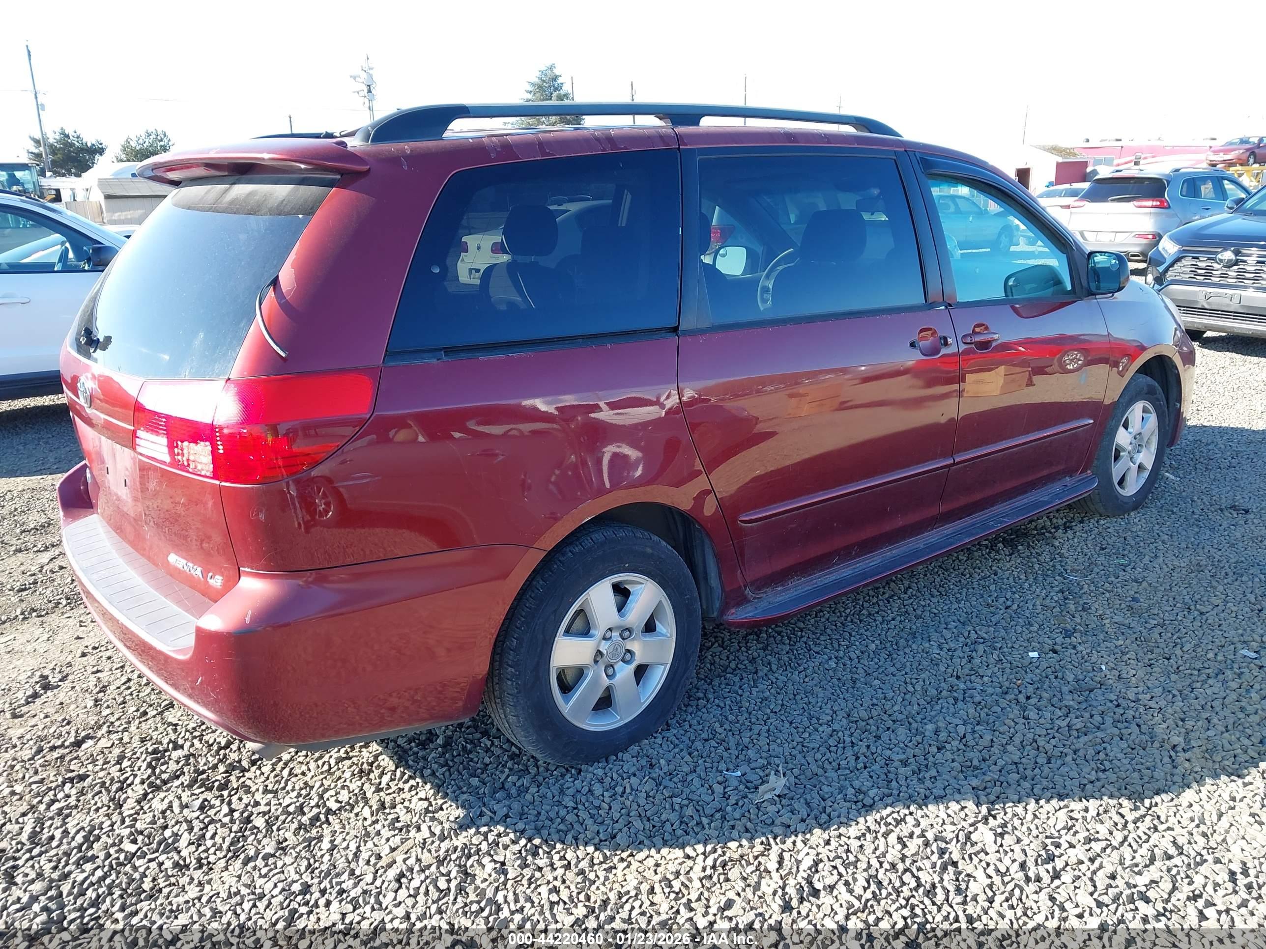 TOYOTA SIENNA image 4