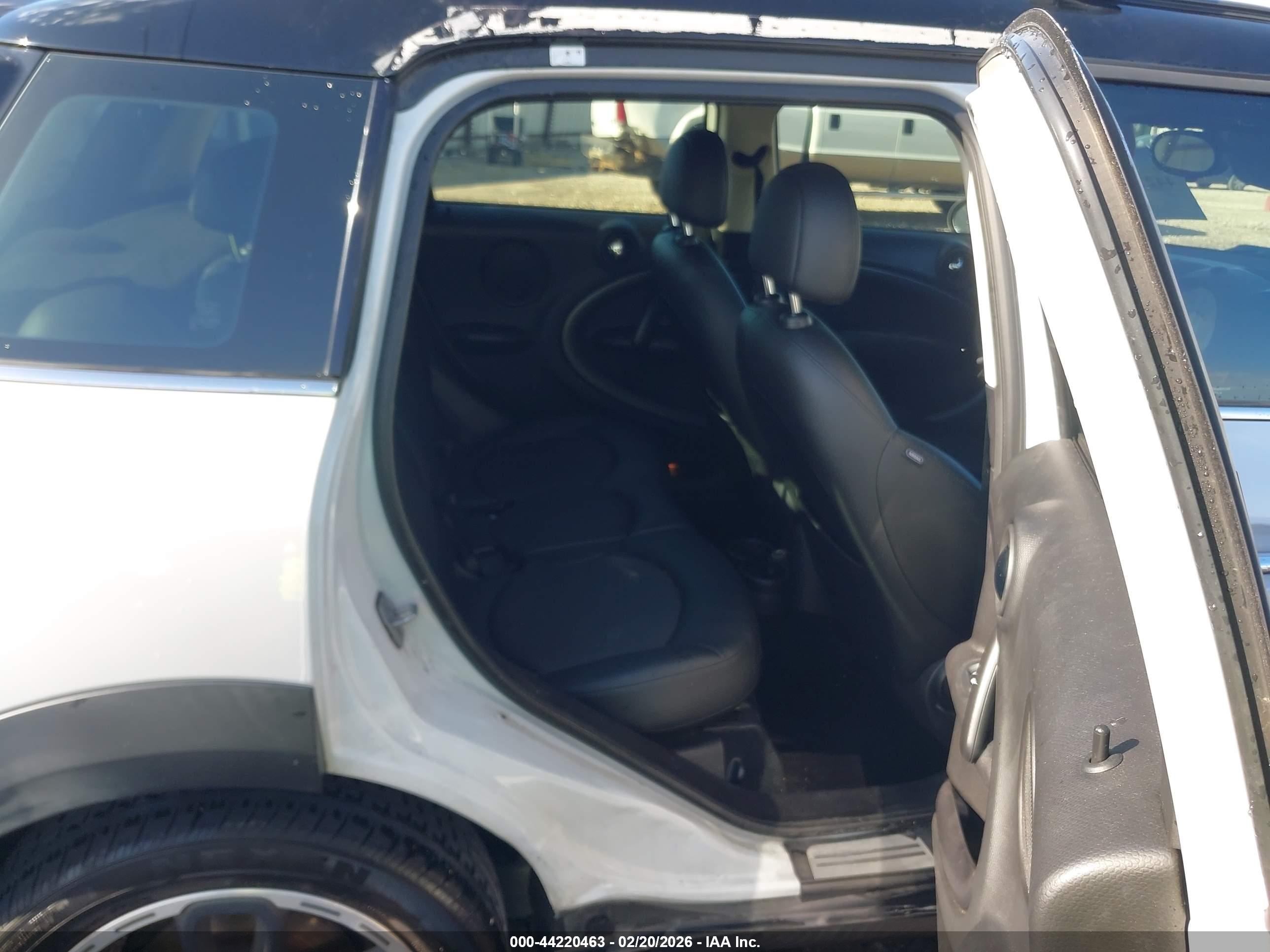 MINI COUNTRYMAN image 8