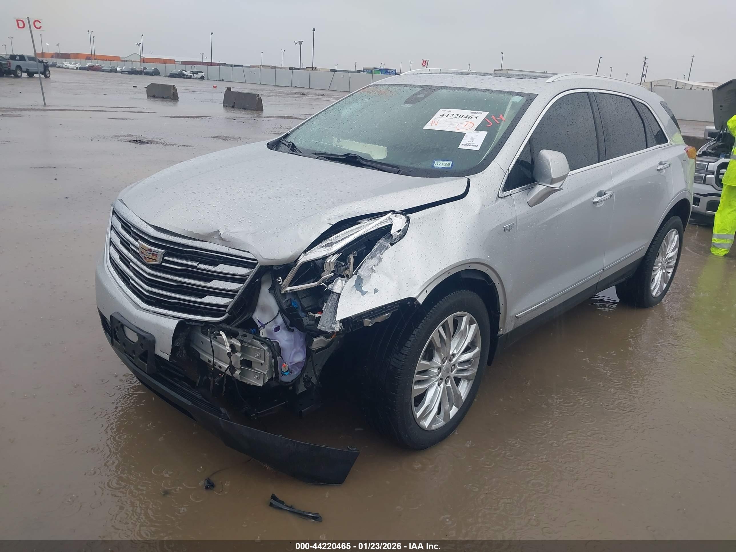 CADILLAC XT5 image 2