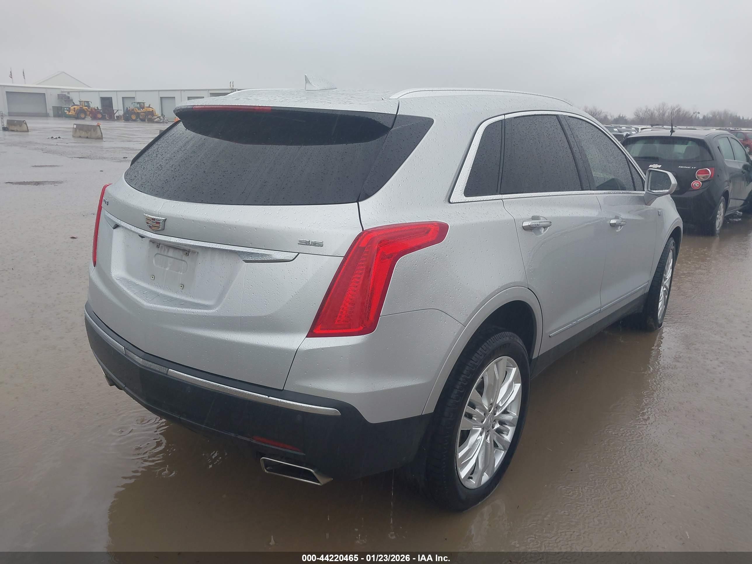 CADILLAC XT5 image 4