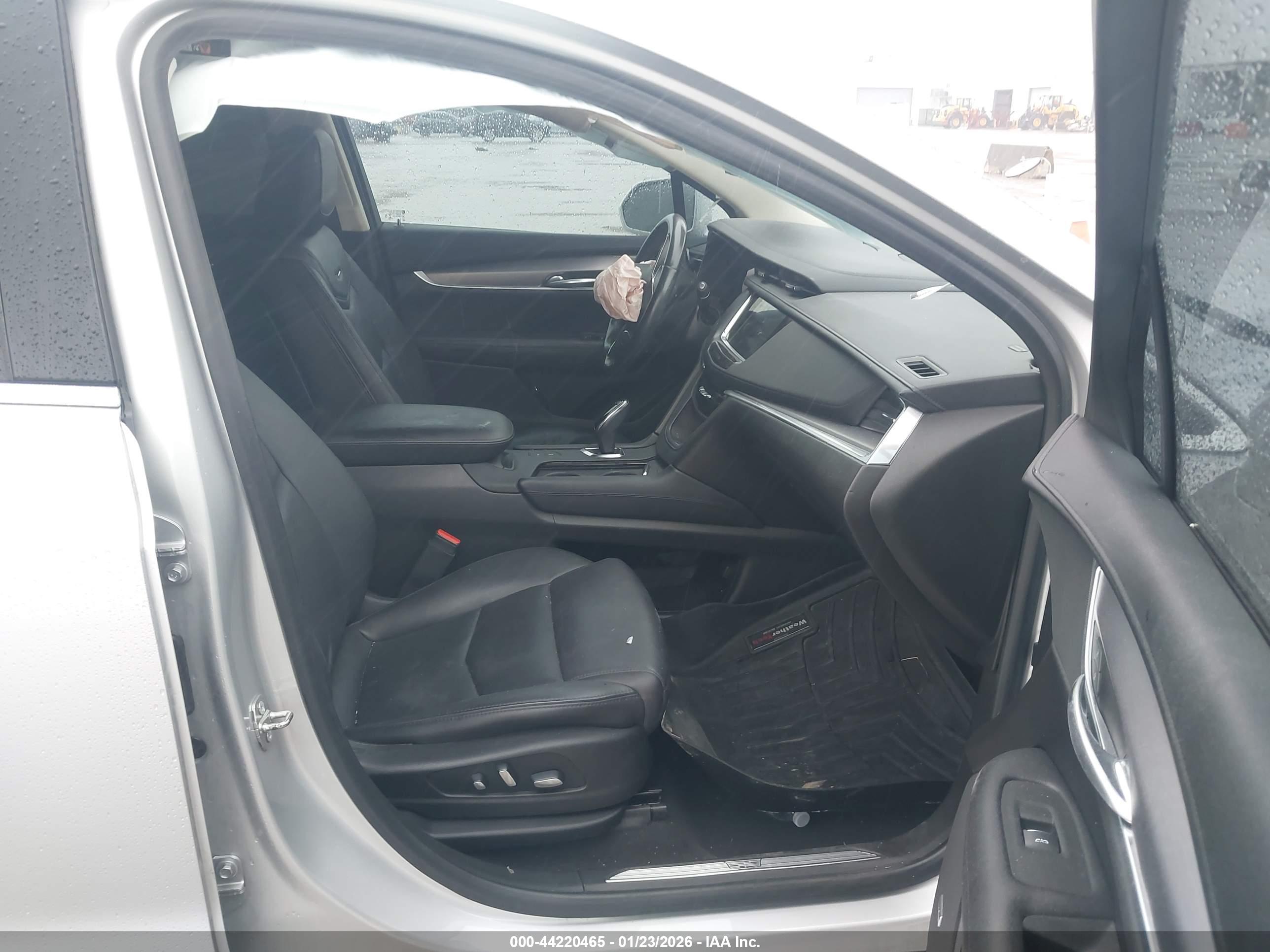 CADILLAC XT5 image 5