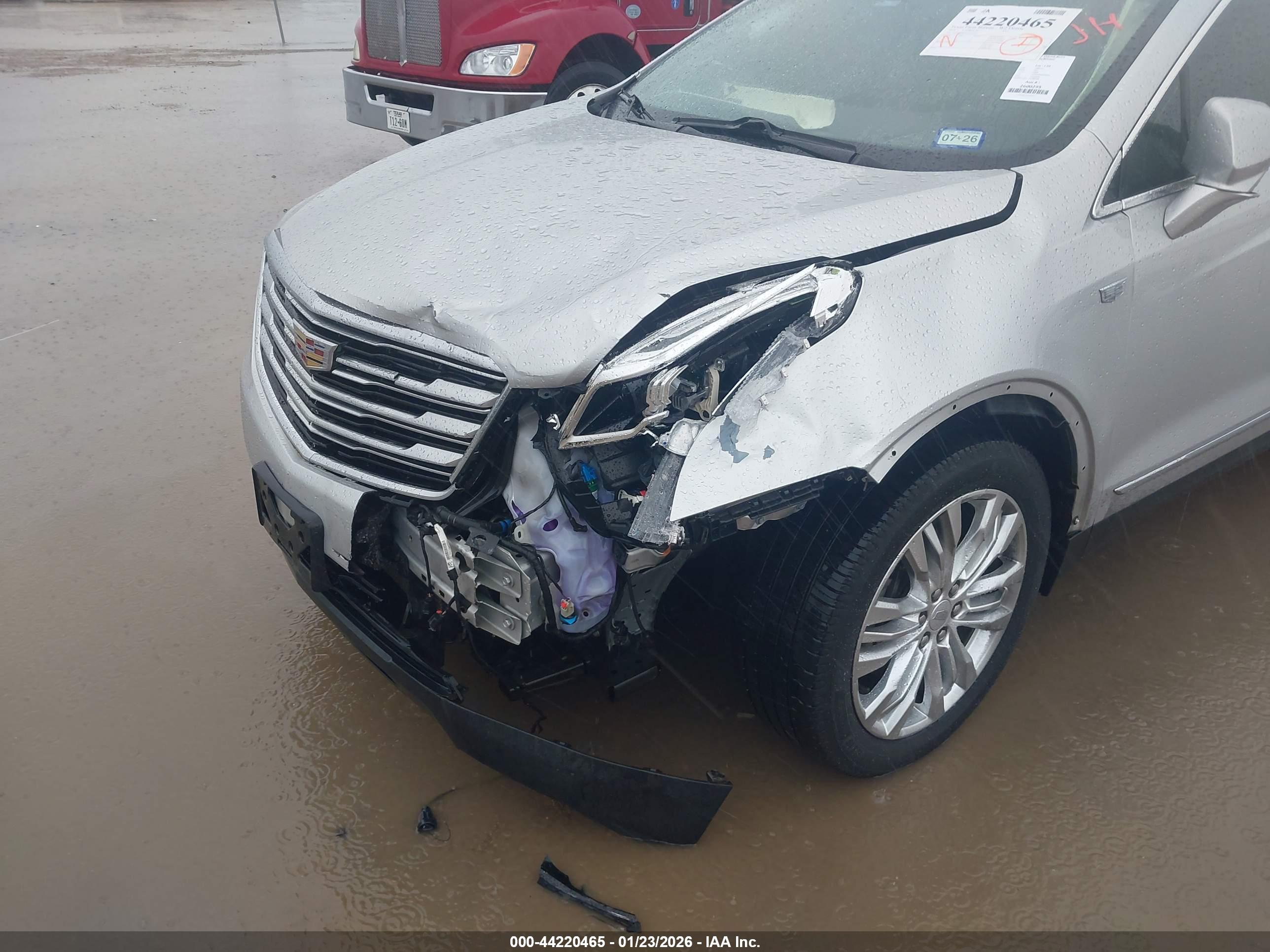 CADILLAC XT5 image 6