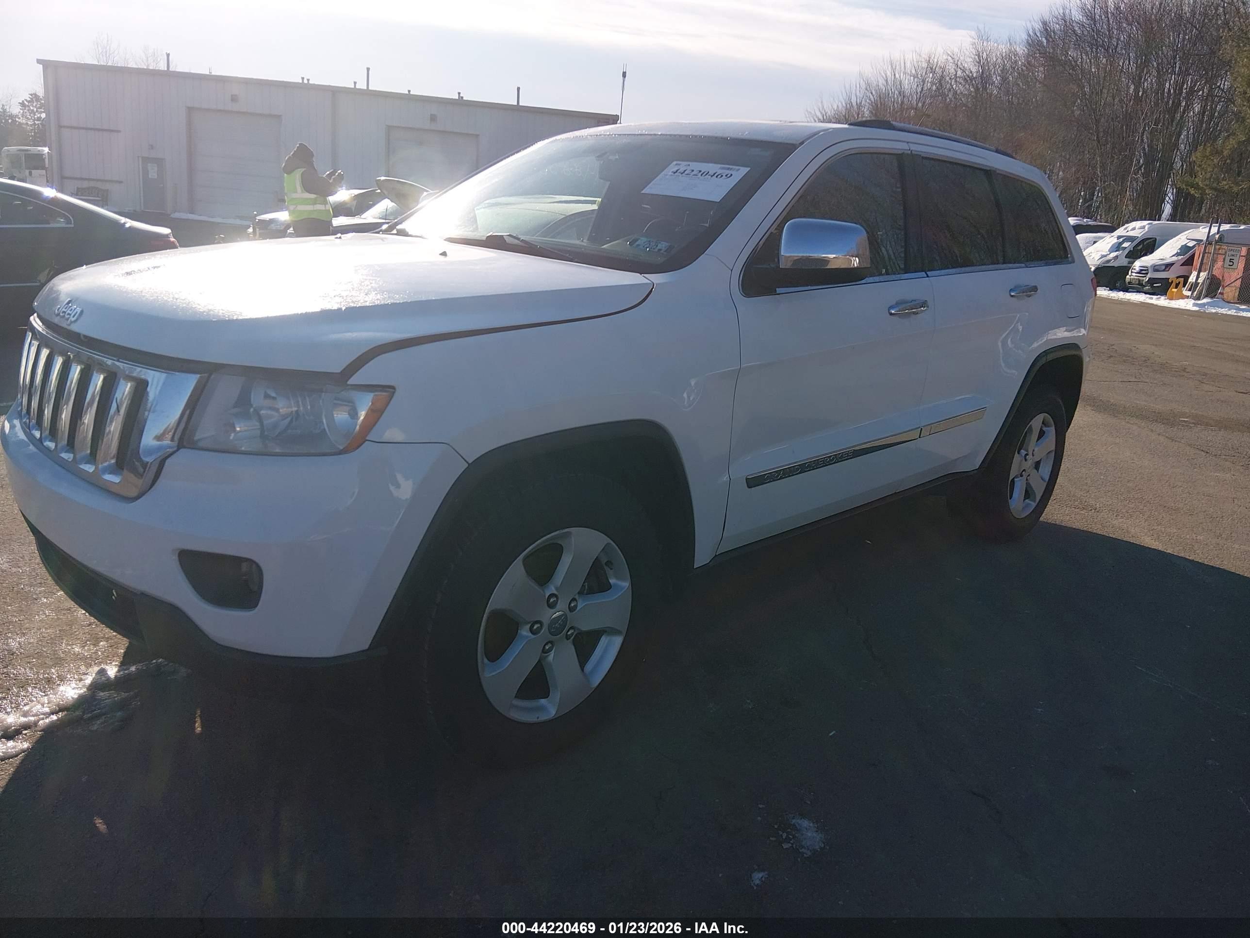 JEEP GRAND image 2