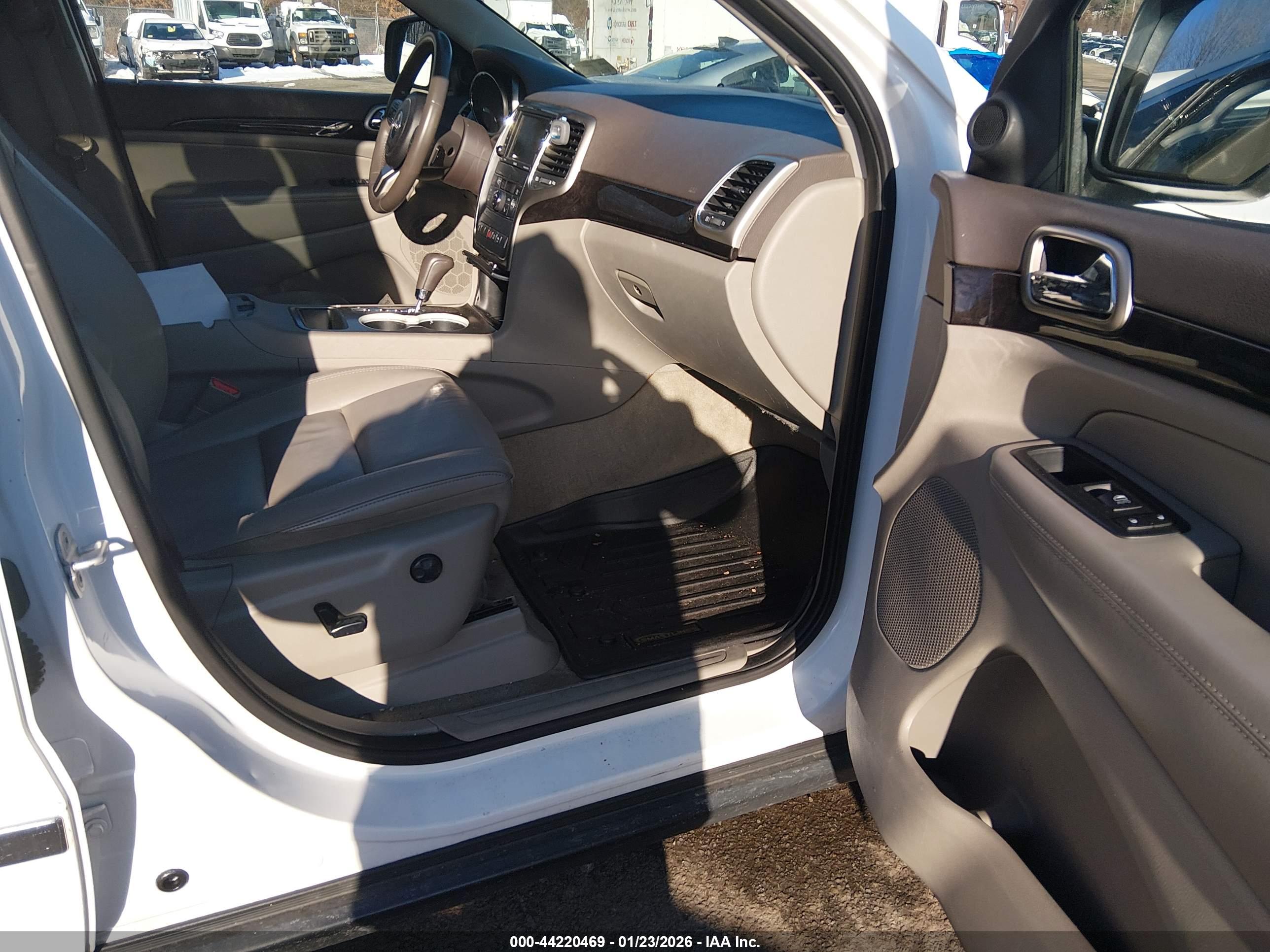 JEEP GRAND image 5