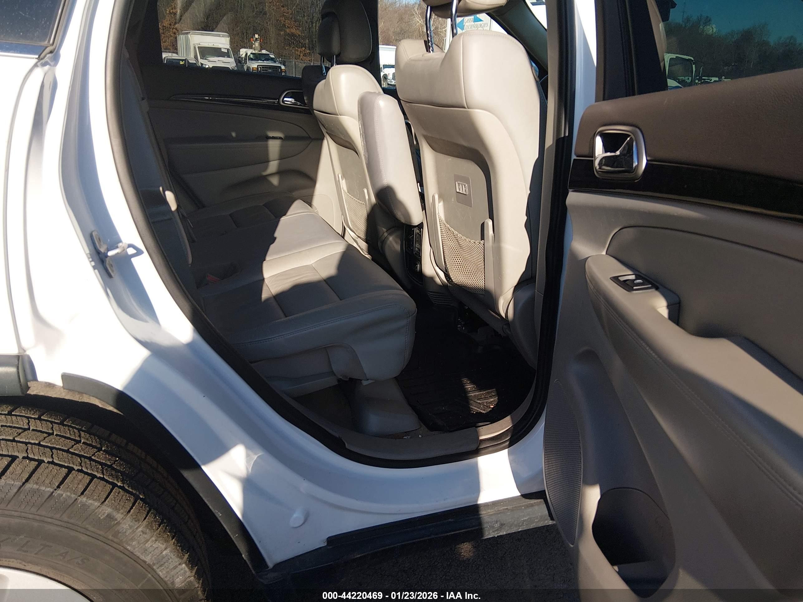 JEEP GRAND image 8
