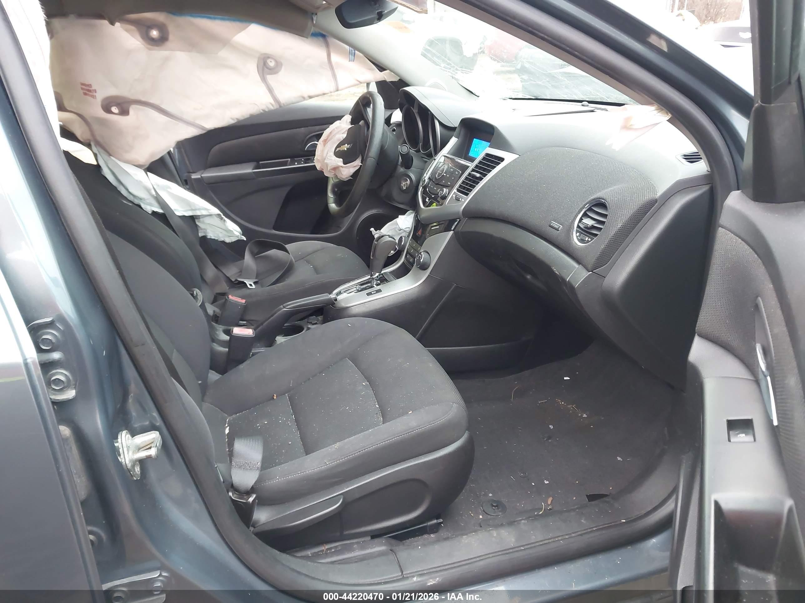 CHEVROLET CRUZE image 5