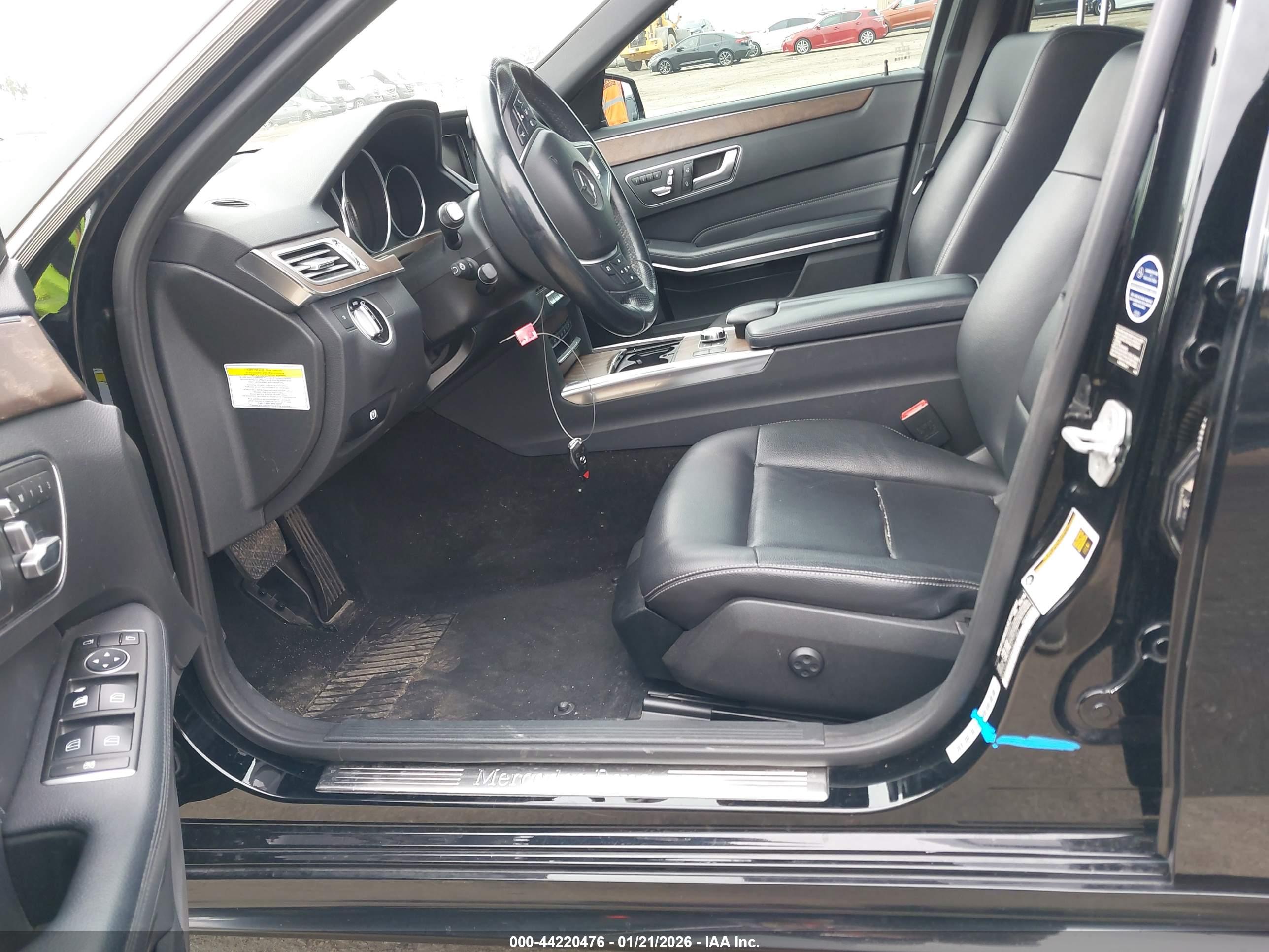MERCEDES-BENZ E image 6
