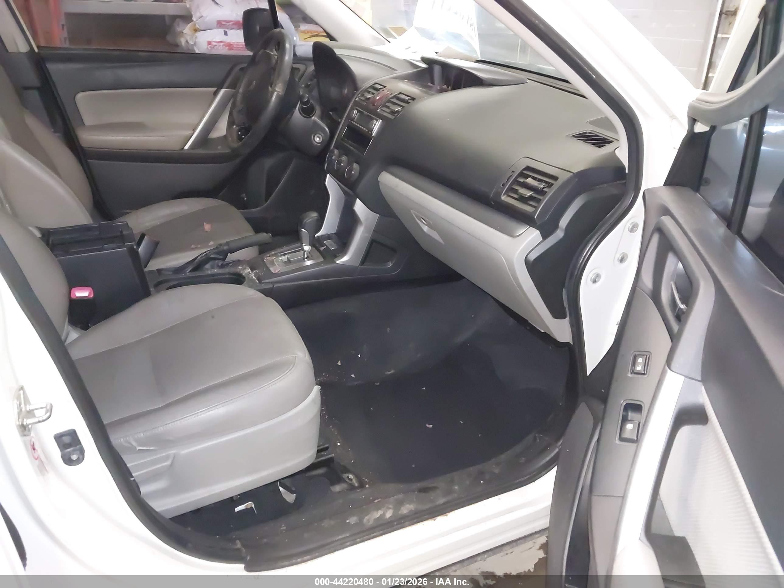 SUBARU FORESTER image 5