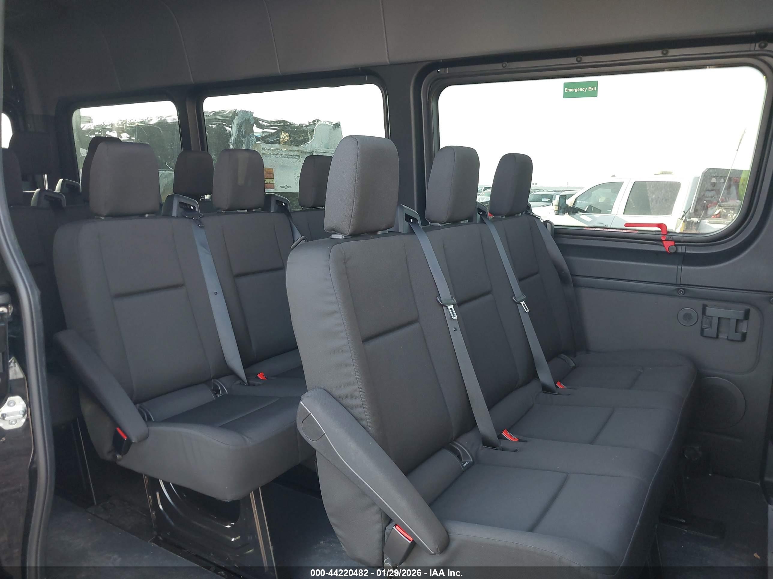 MERCEDES-BENZ SPRINTER image 8