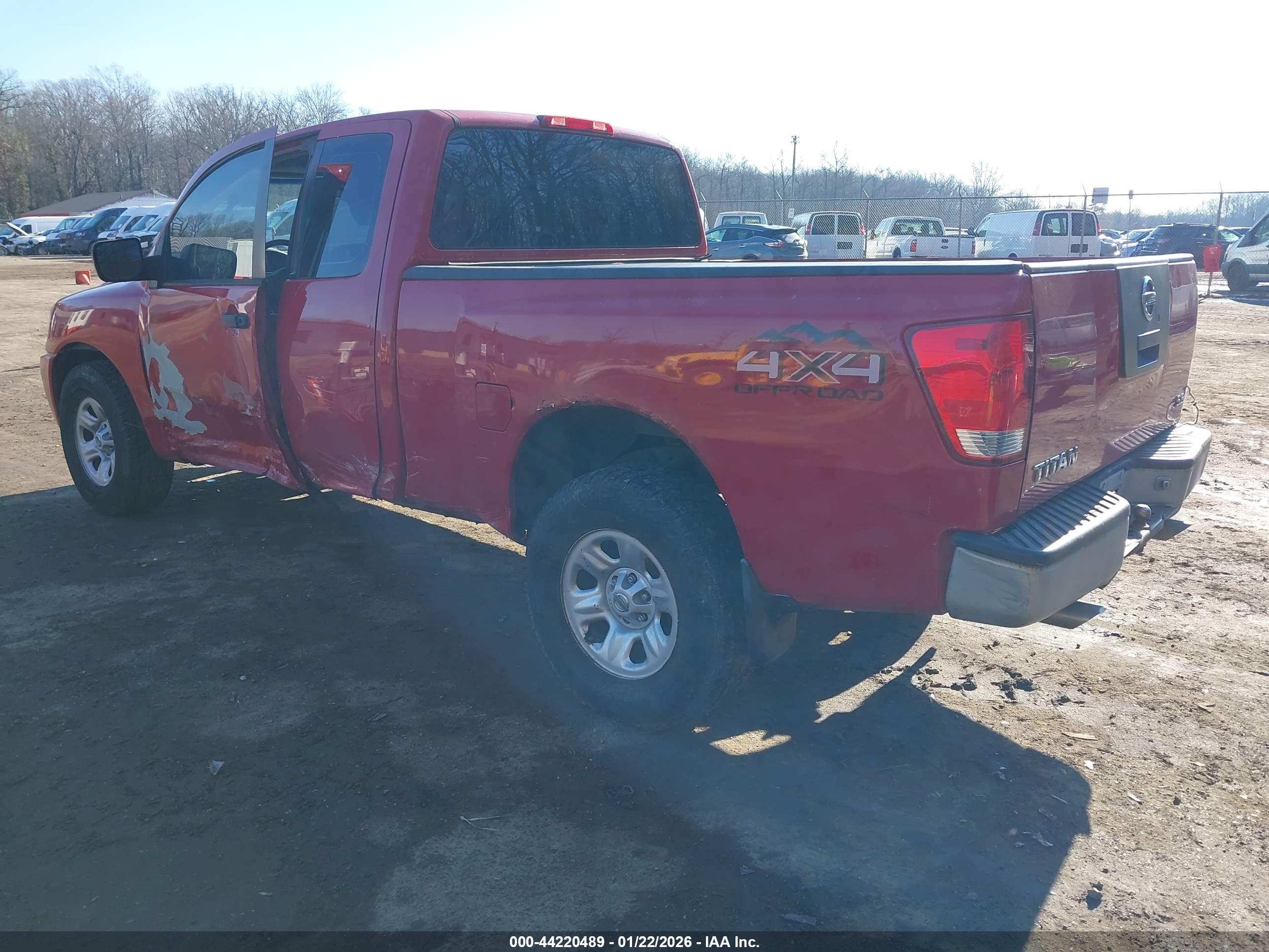 NISSAN TITAN image 3