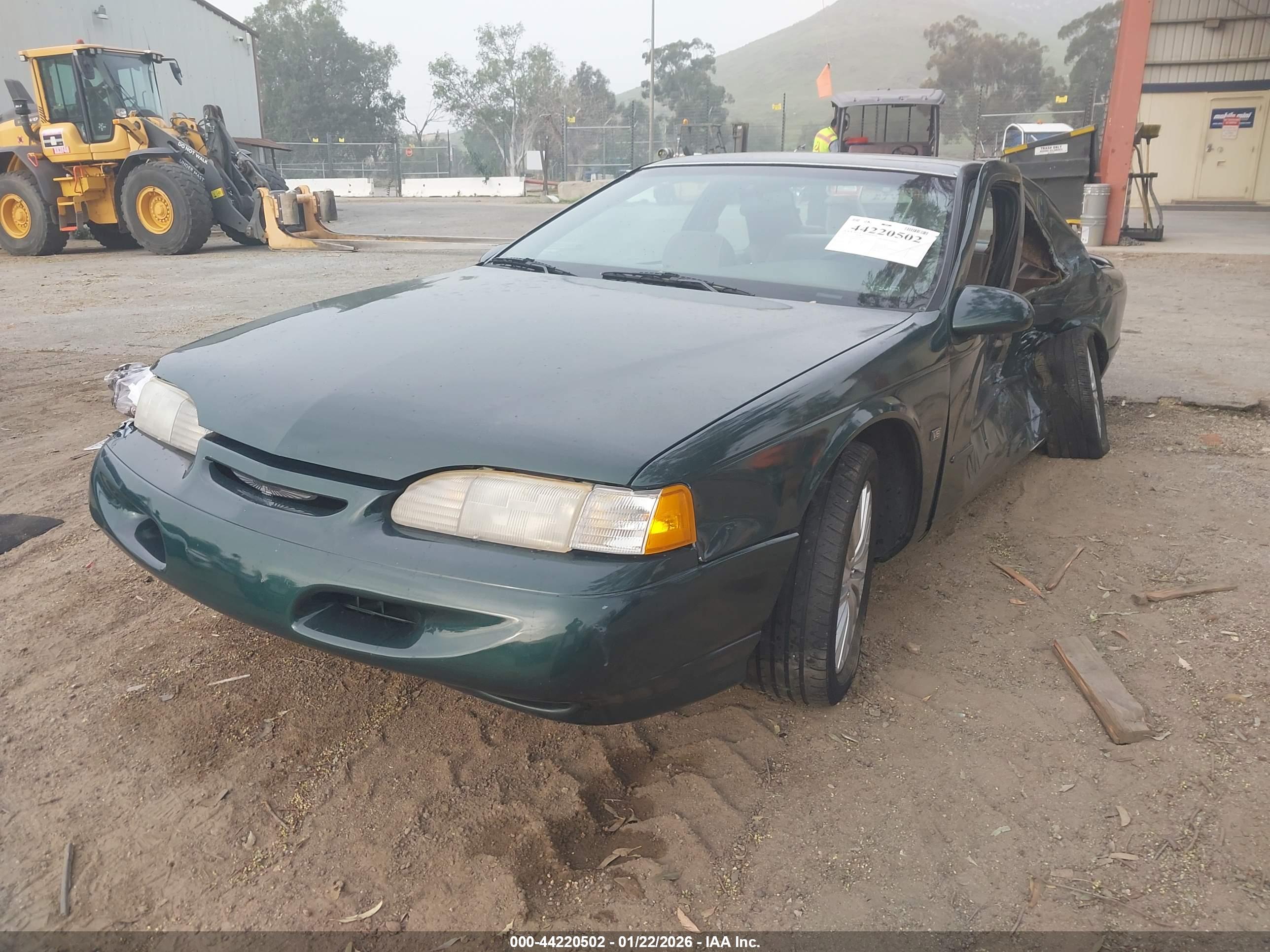 FORD THUNDERBIRD image 2