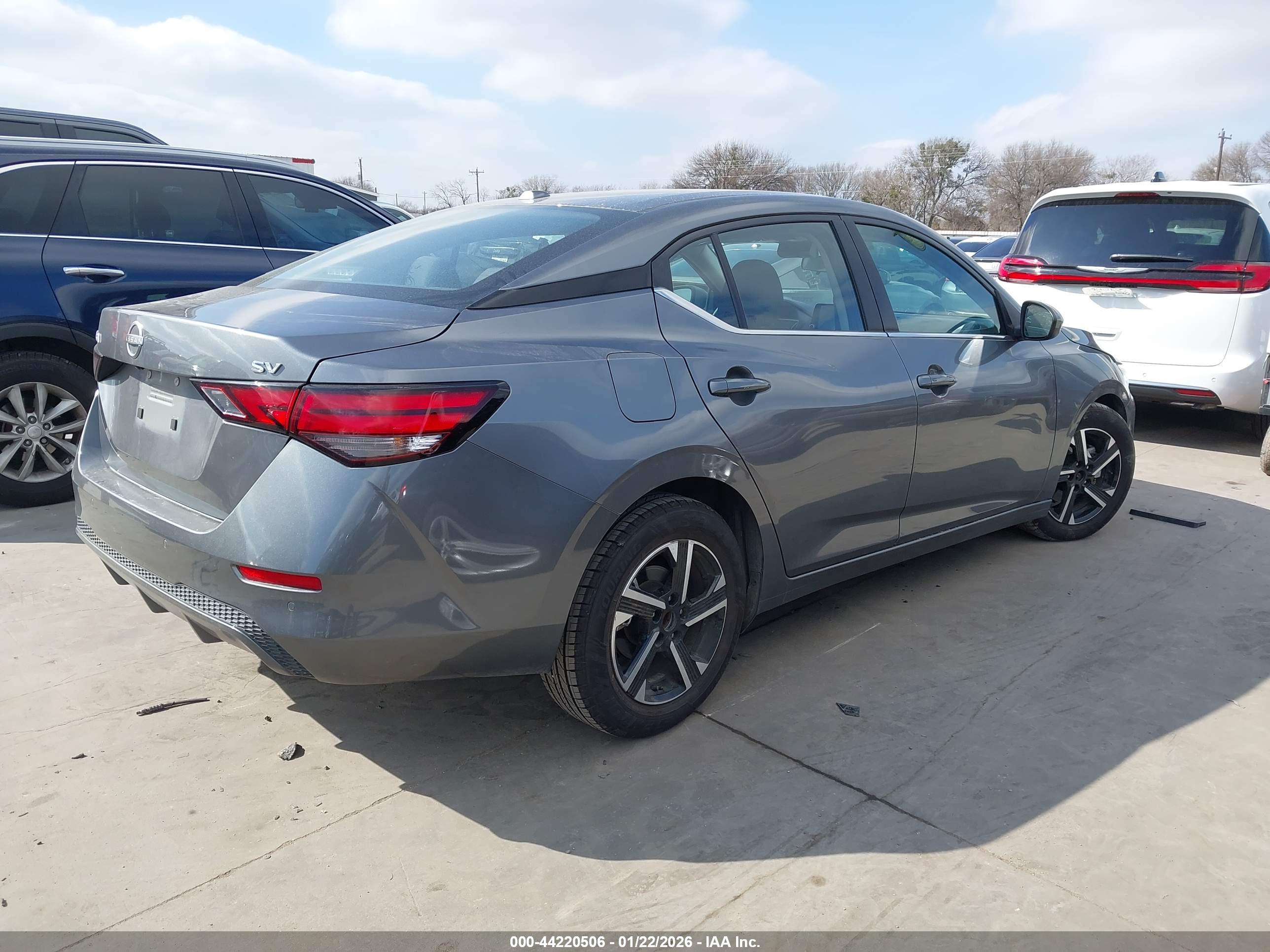 NISSAN SENTRA image 4