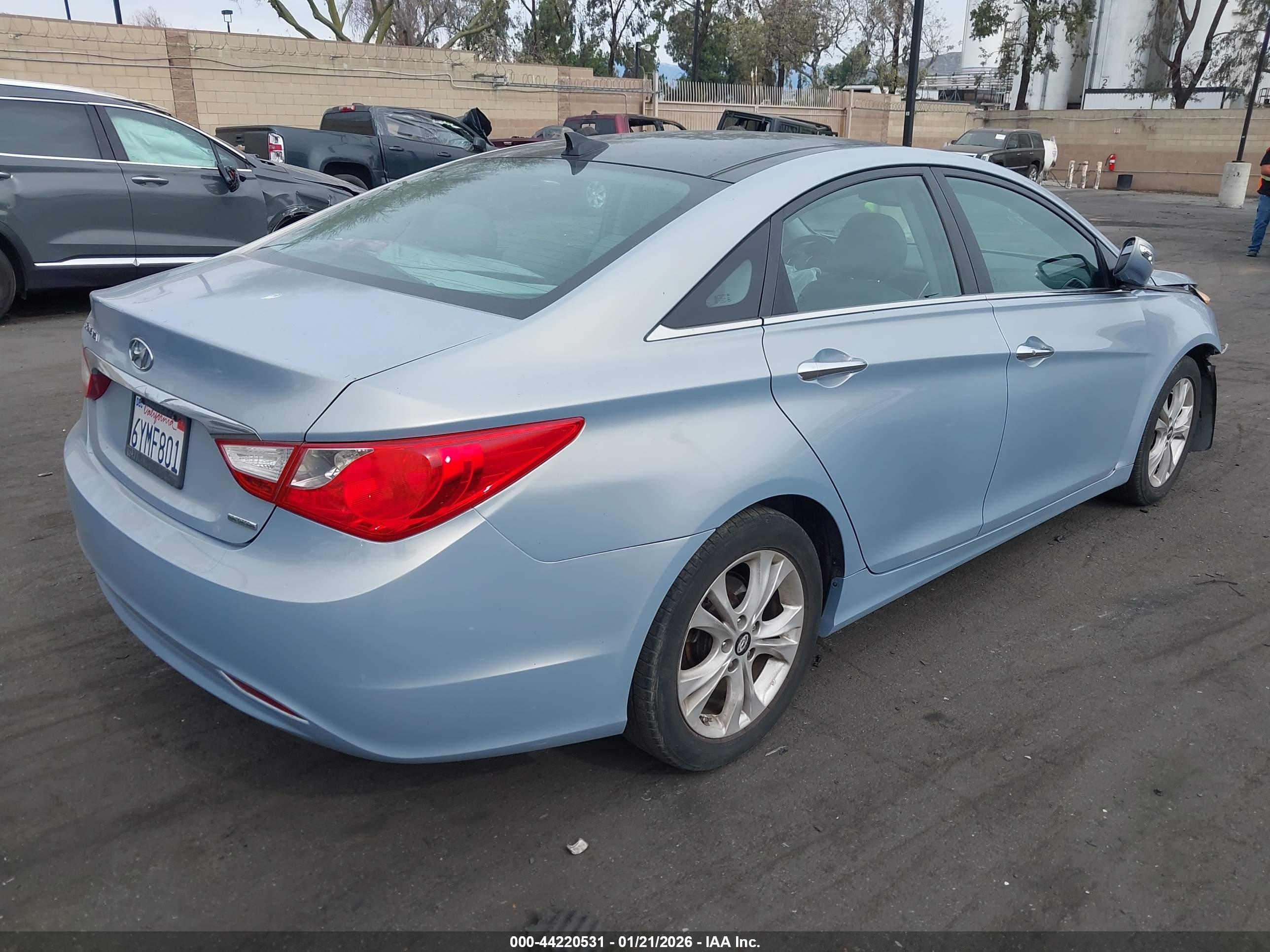 HYUNDAI SONATA image 4