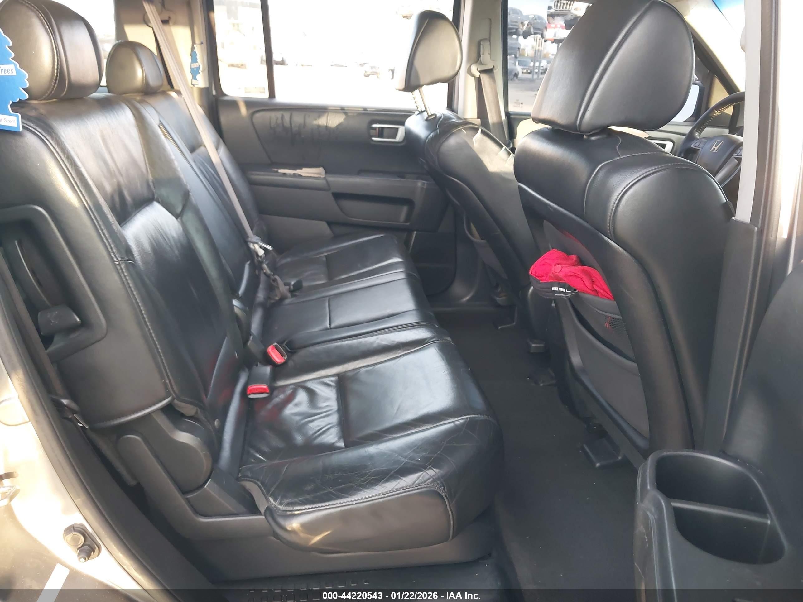 HONDA PILOT image 8