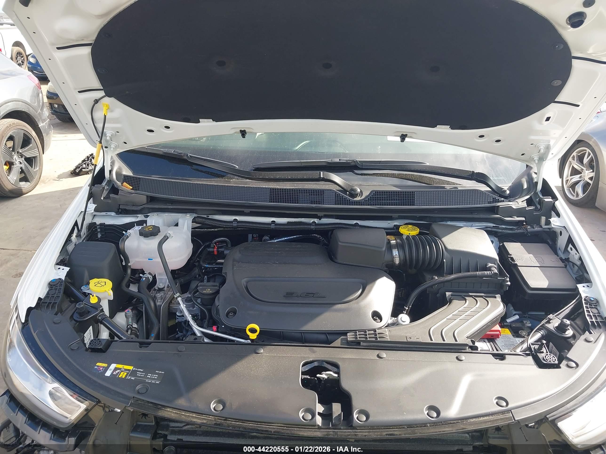 CHRYSLER PACIFICA image 10