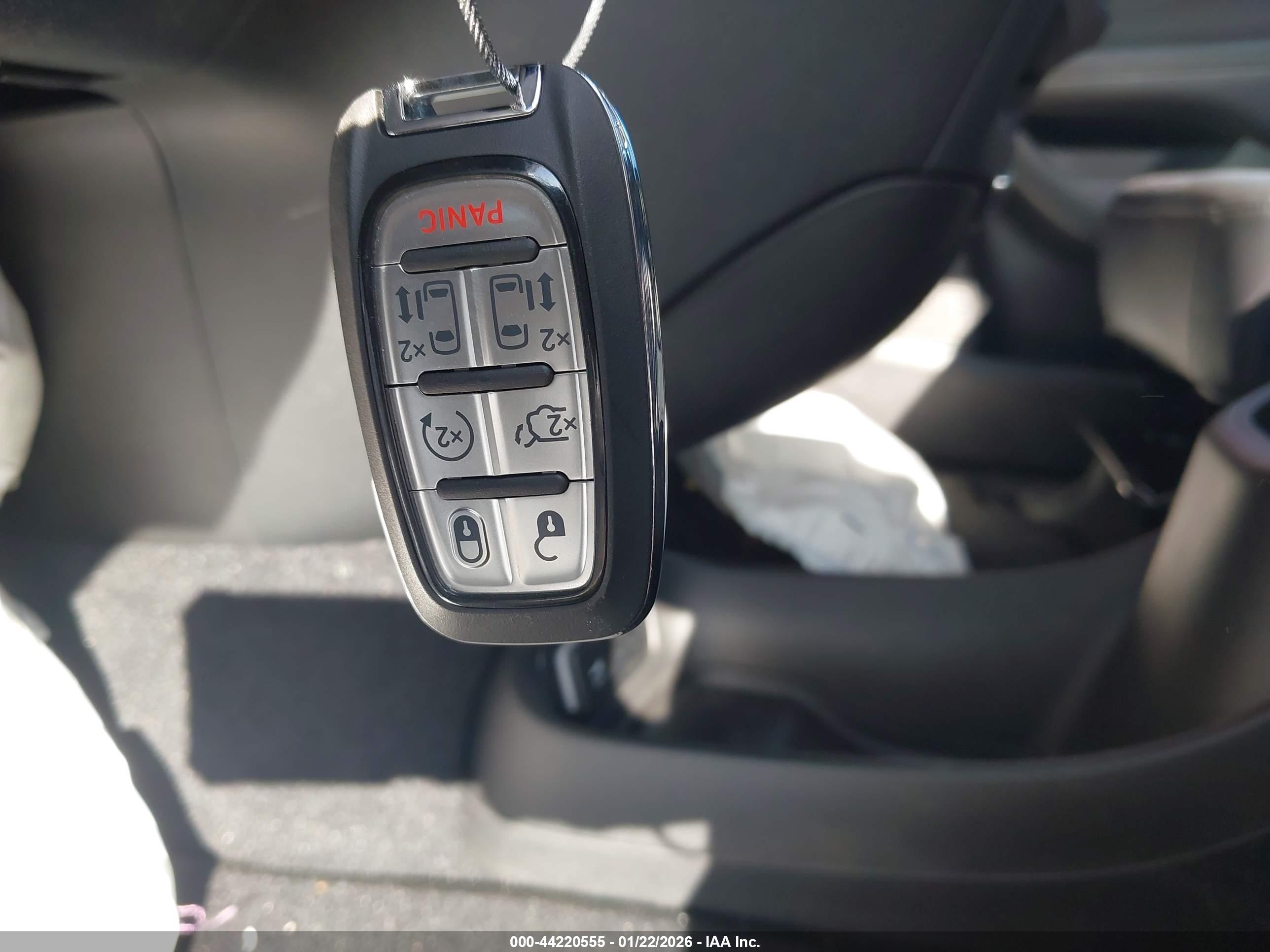 CHRYSLER PACIFICA image 11