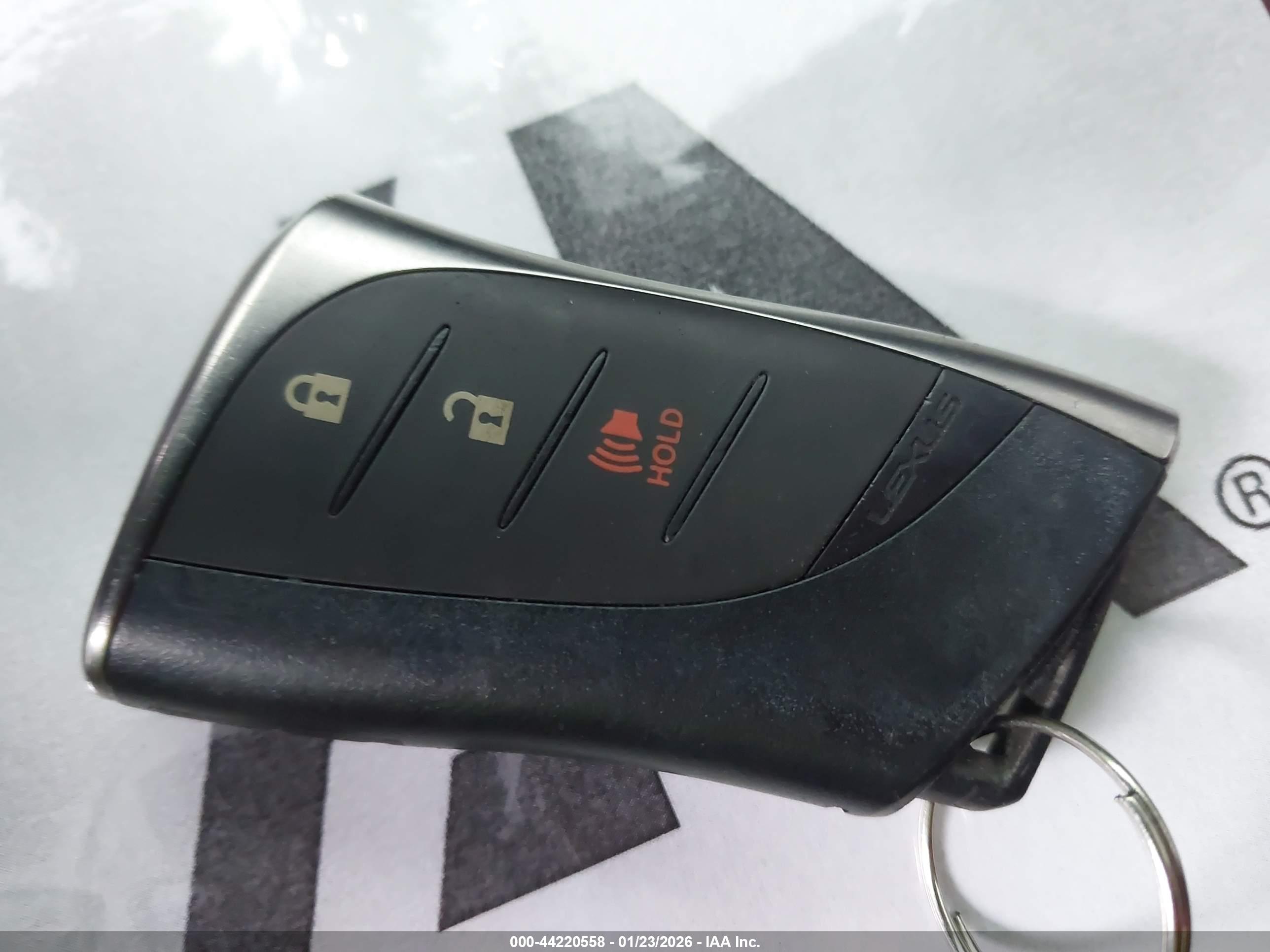 LEXUS UX image 11