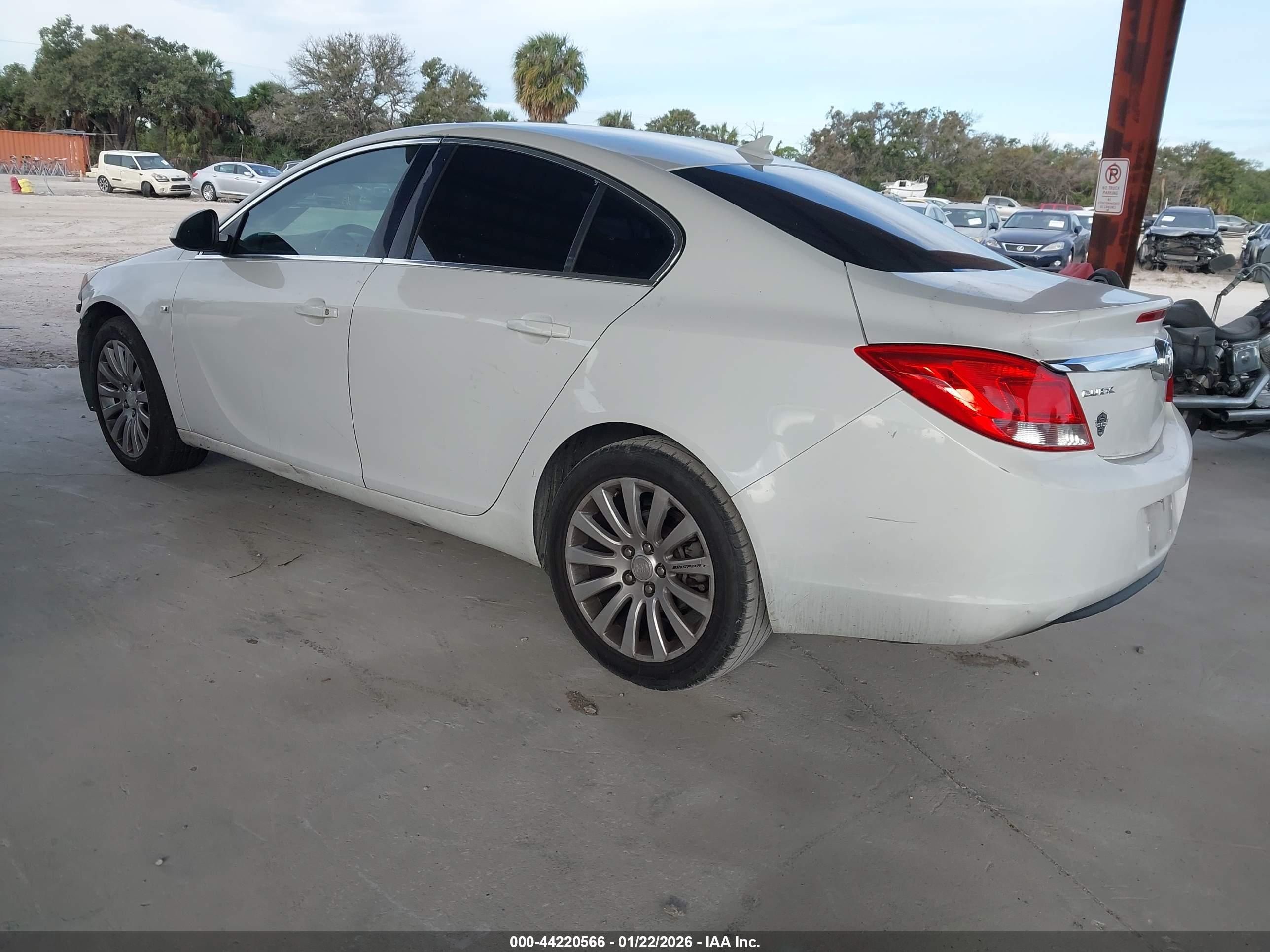 BUICK REGAL image 3