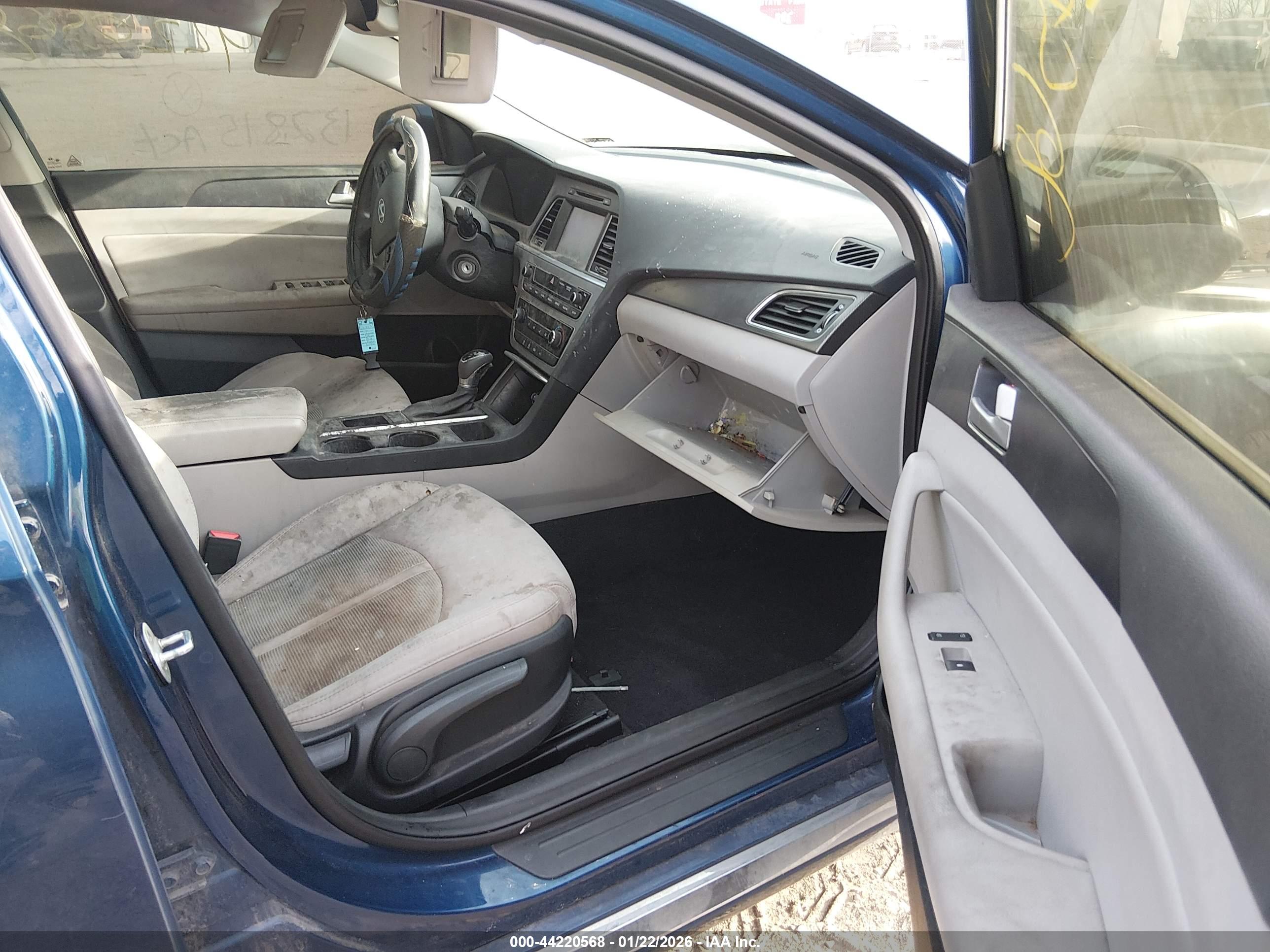 HYUNDAI SONATA image 5