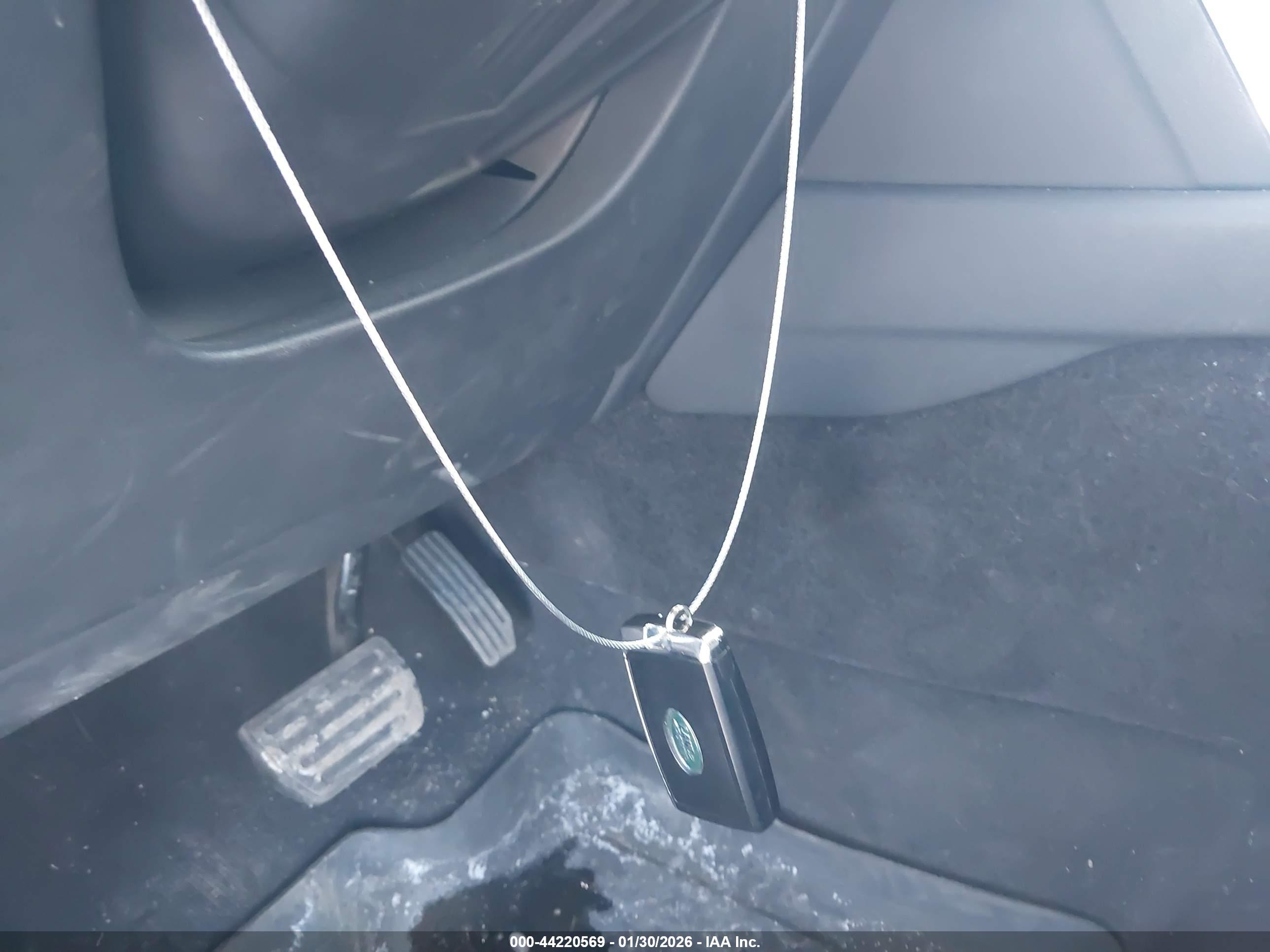 LAND ROVER image 11