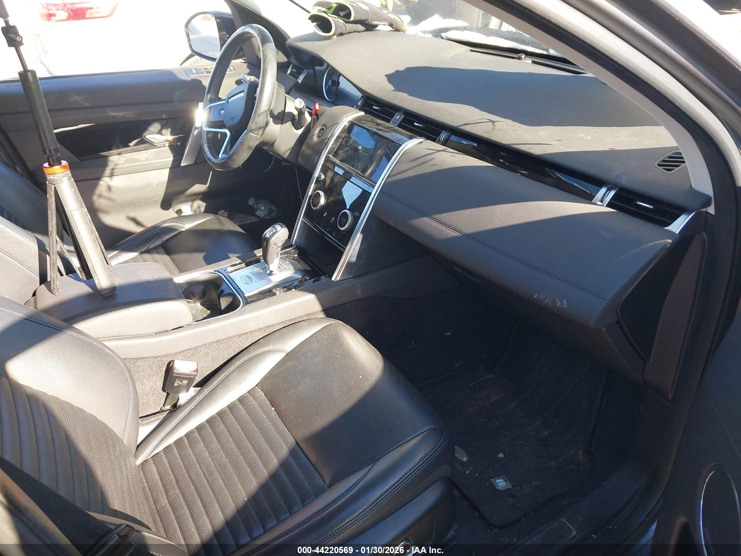 LAND ROVER image 5