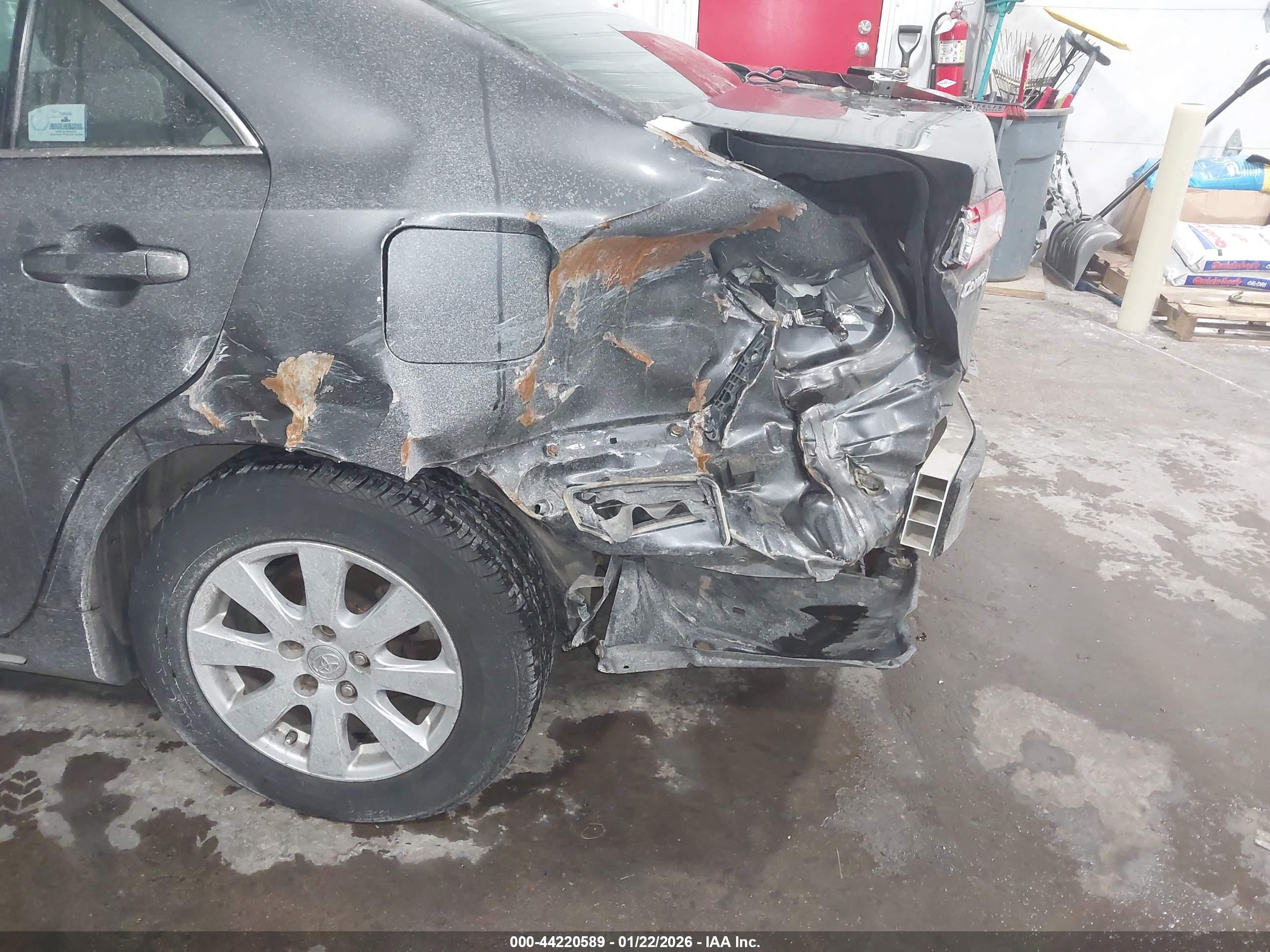 TOYOTA CAMRY image 6