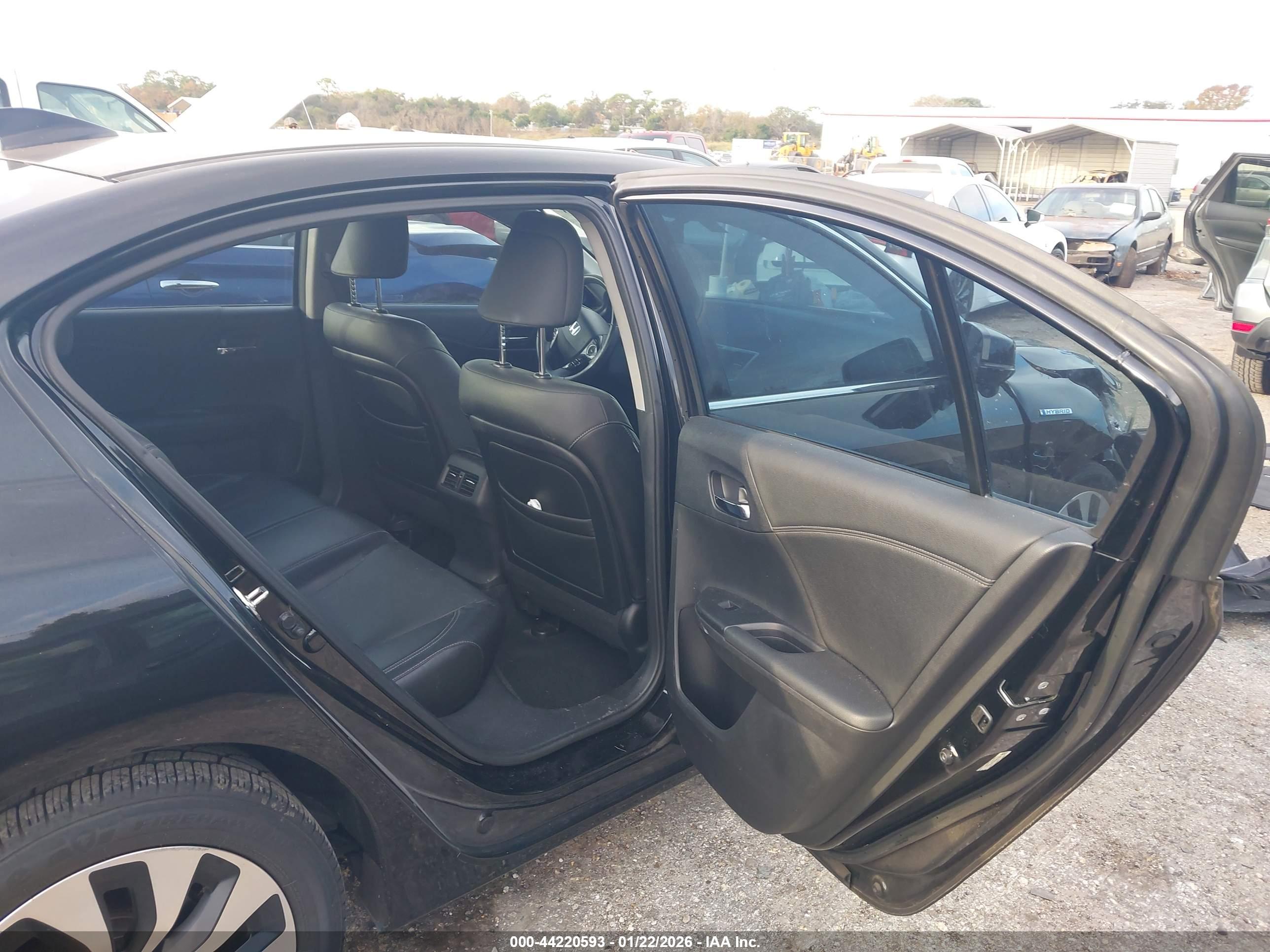 HONDA ACCORD image 8
