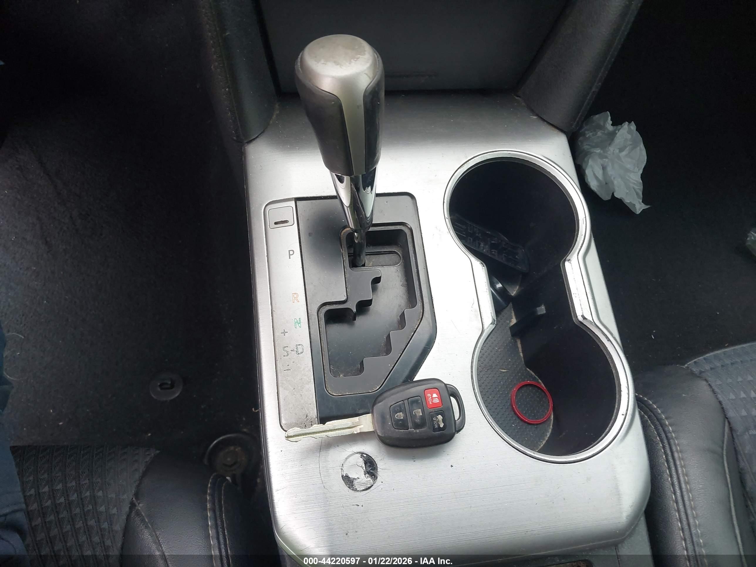 TOYOTA CAMRY image 11