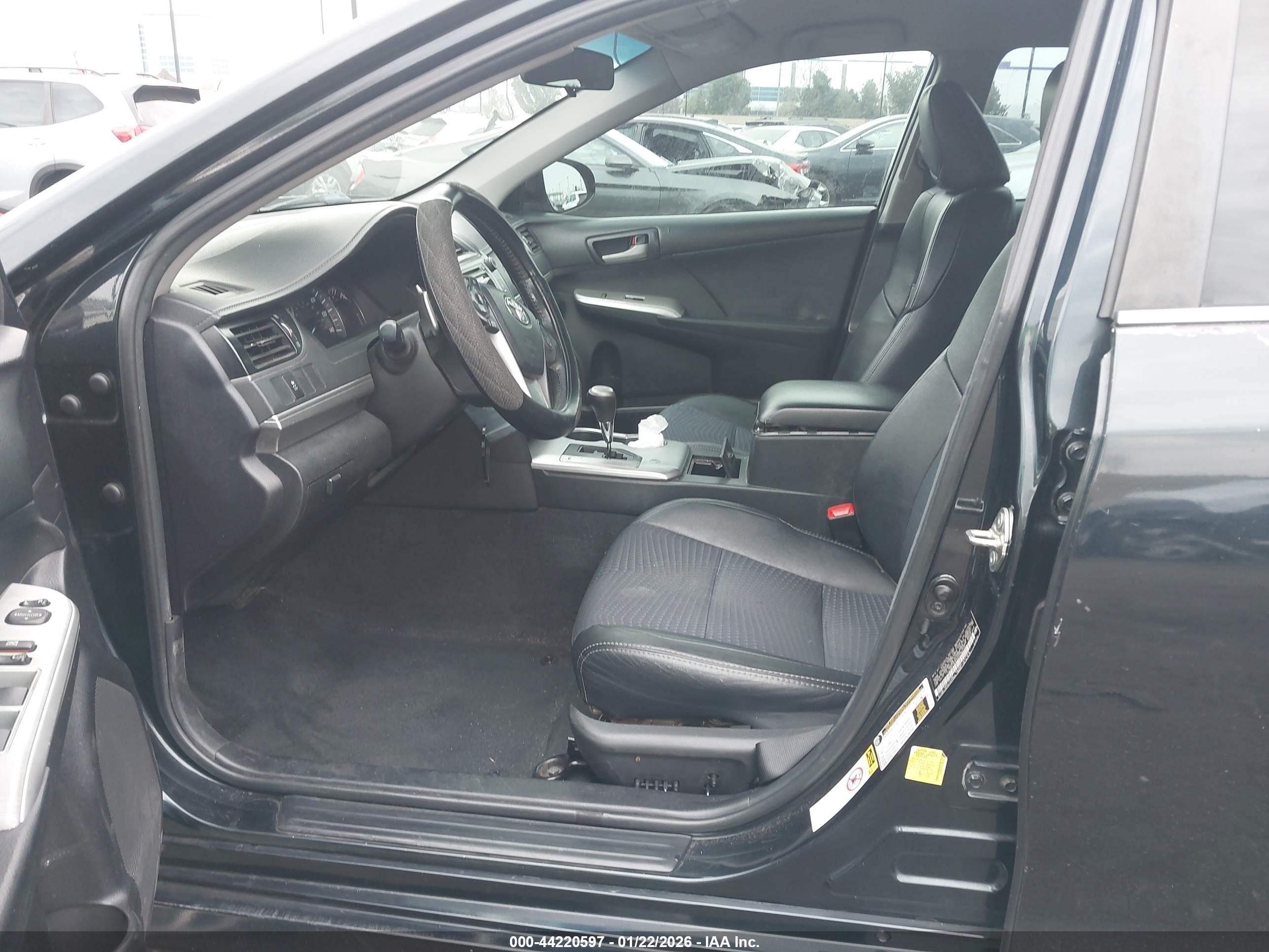 TOYOTA CAMRY image 5
