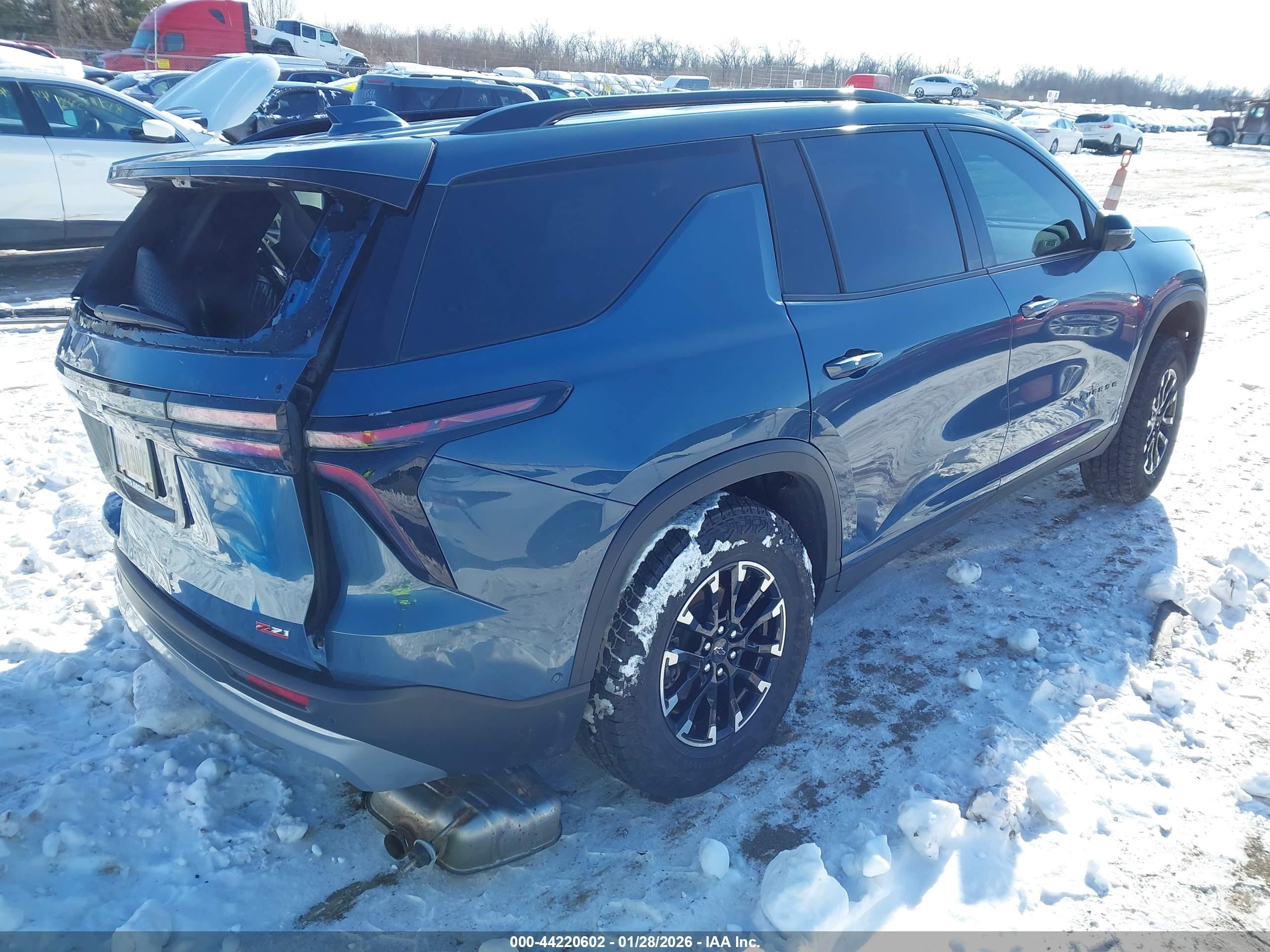 CHEVROLET TRAVERSE image 4