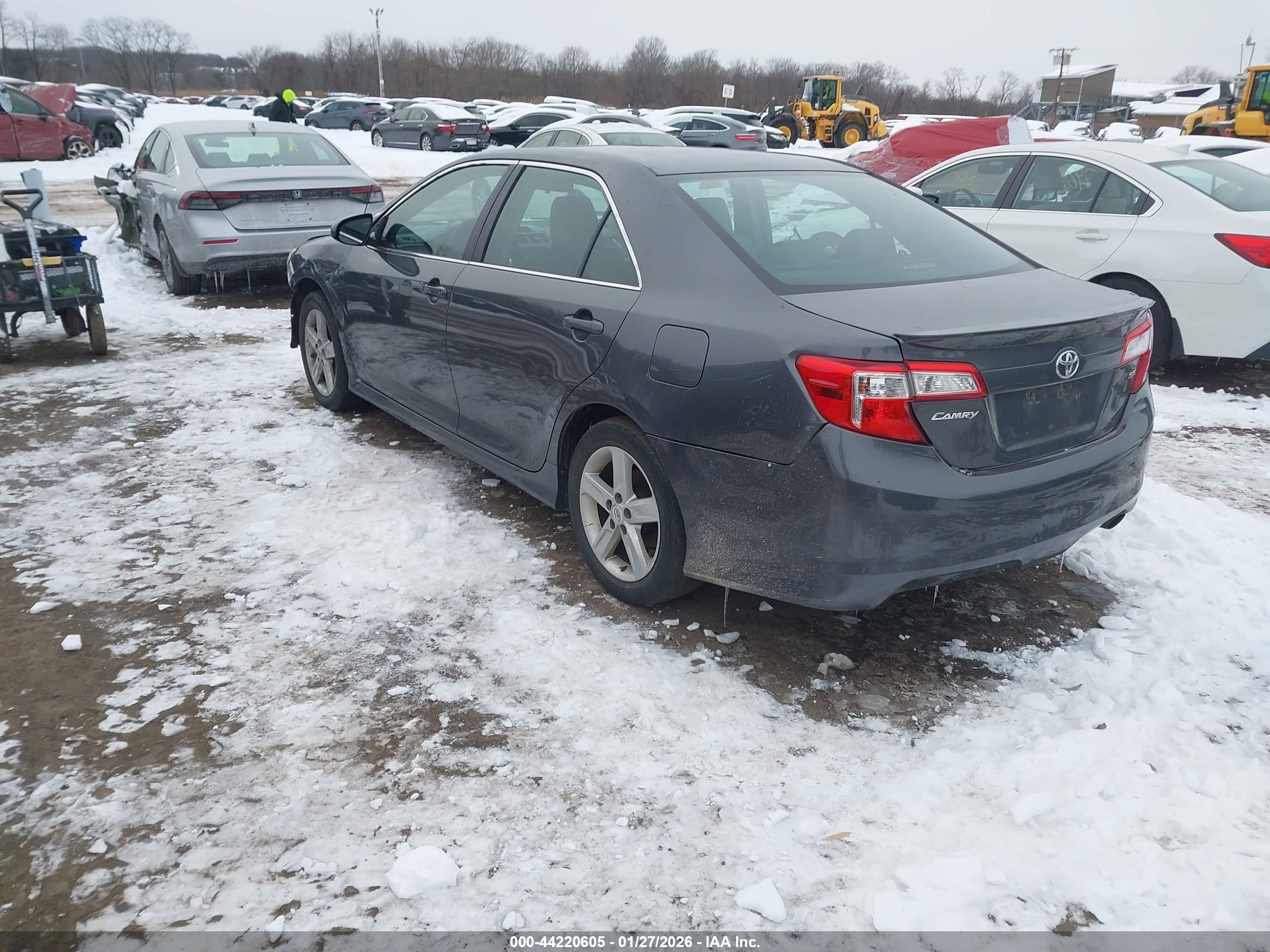 TOYOTA CAMRY image 3