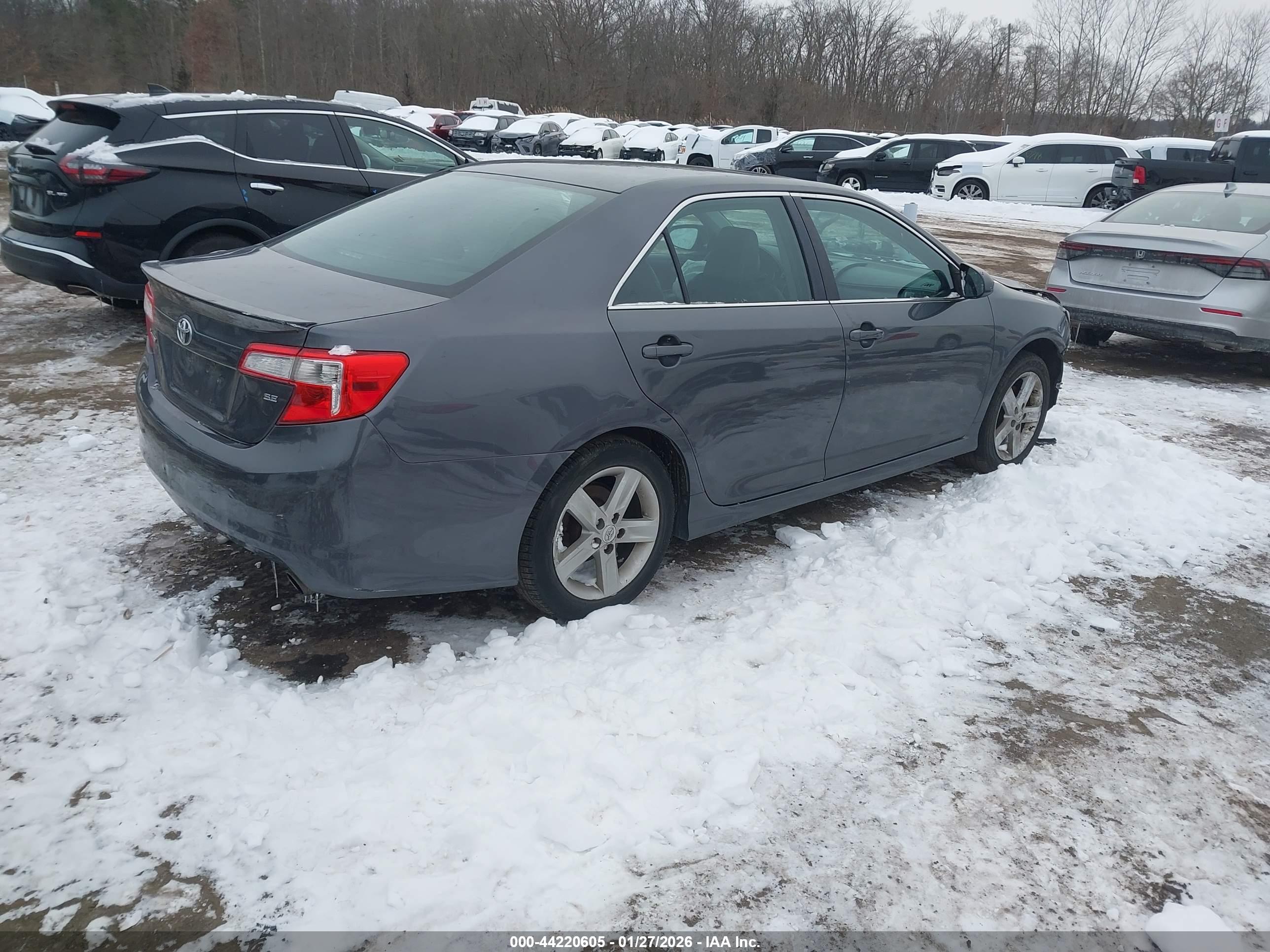 TOYOTA CAMRY image 4