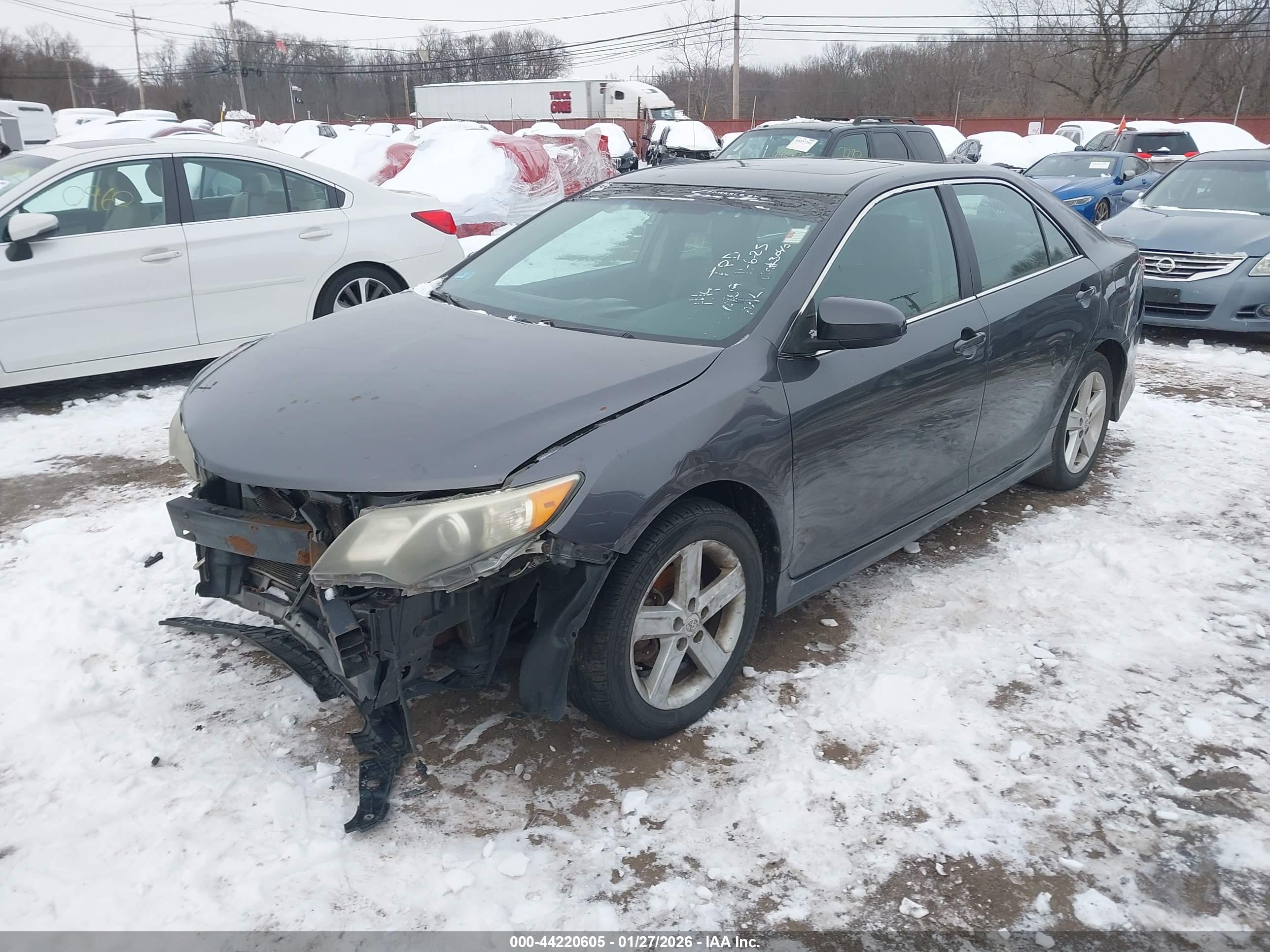 TOYOTA CAMRY image 6