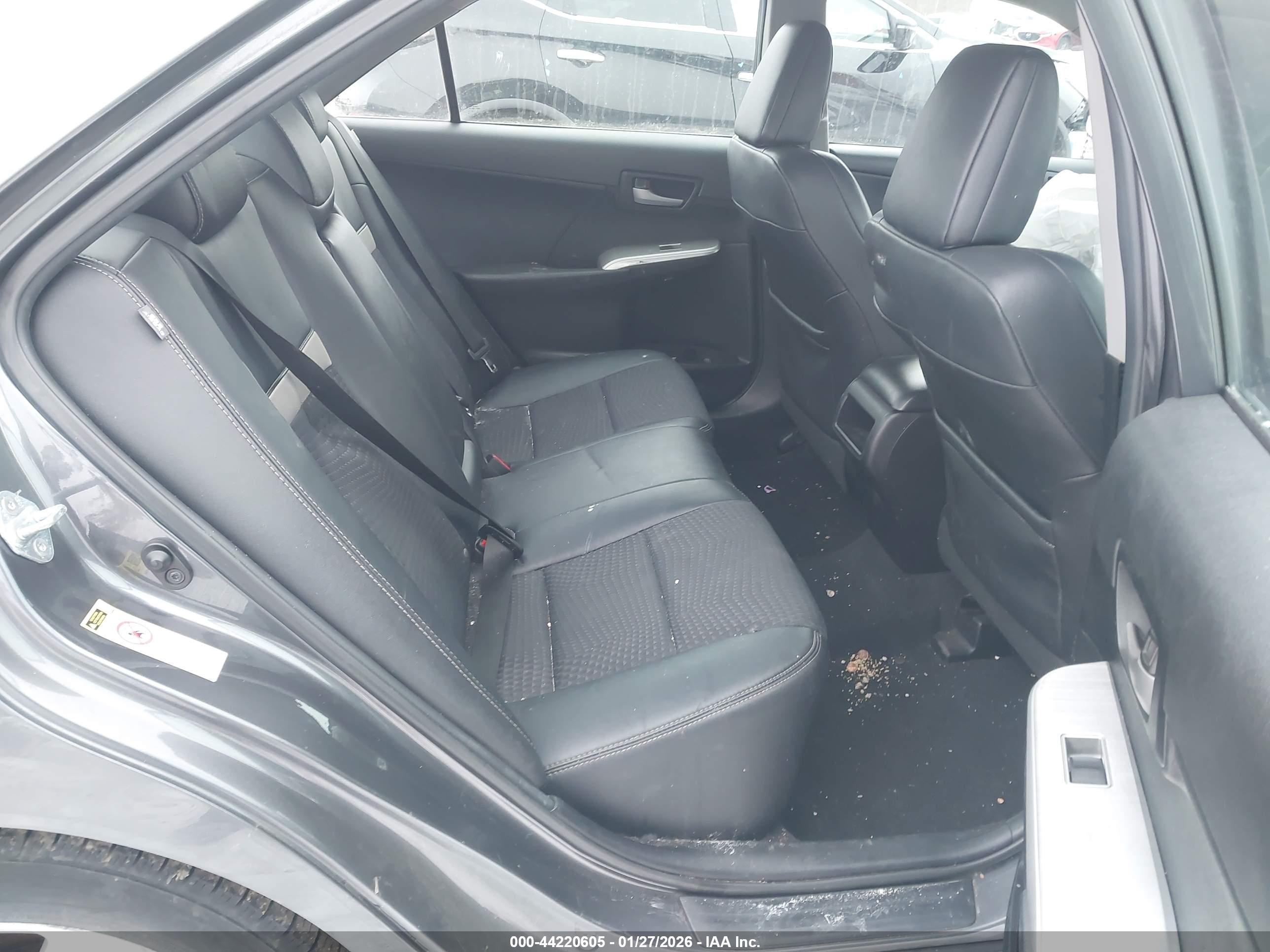 TOYOTA CAMRY image 8