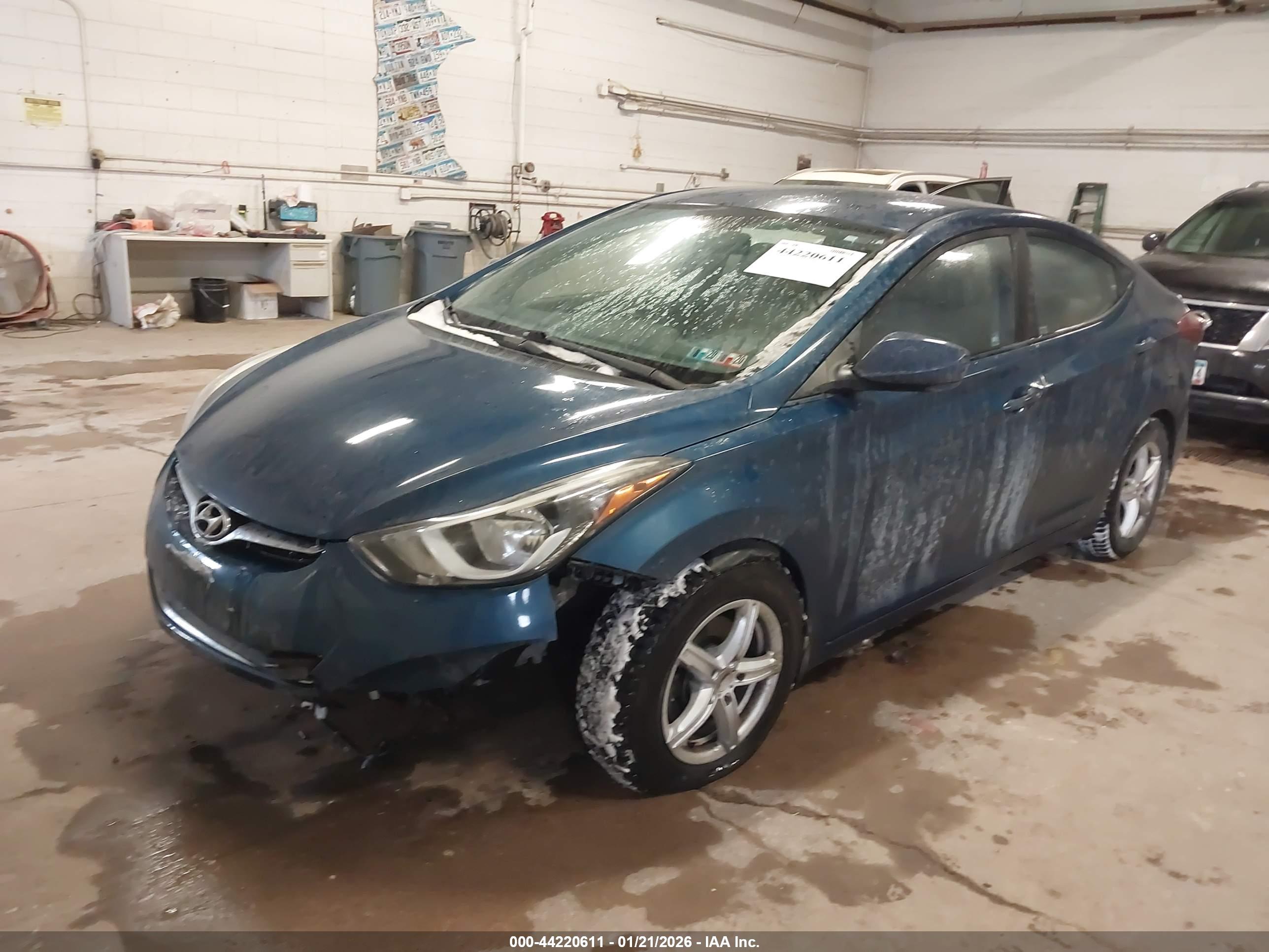 HYUNDAI ELANTRA image 2