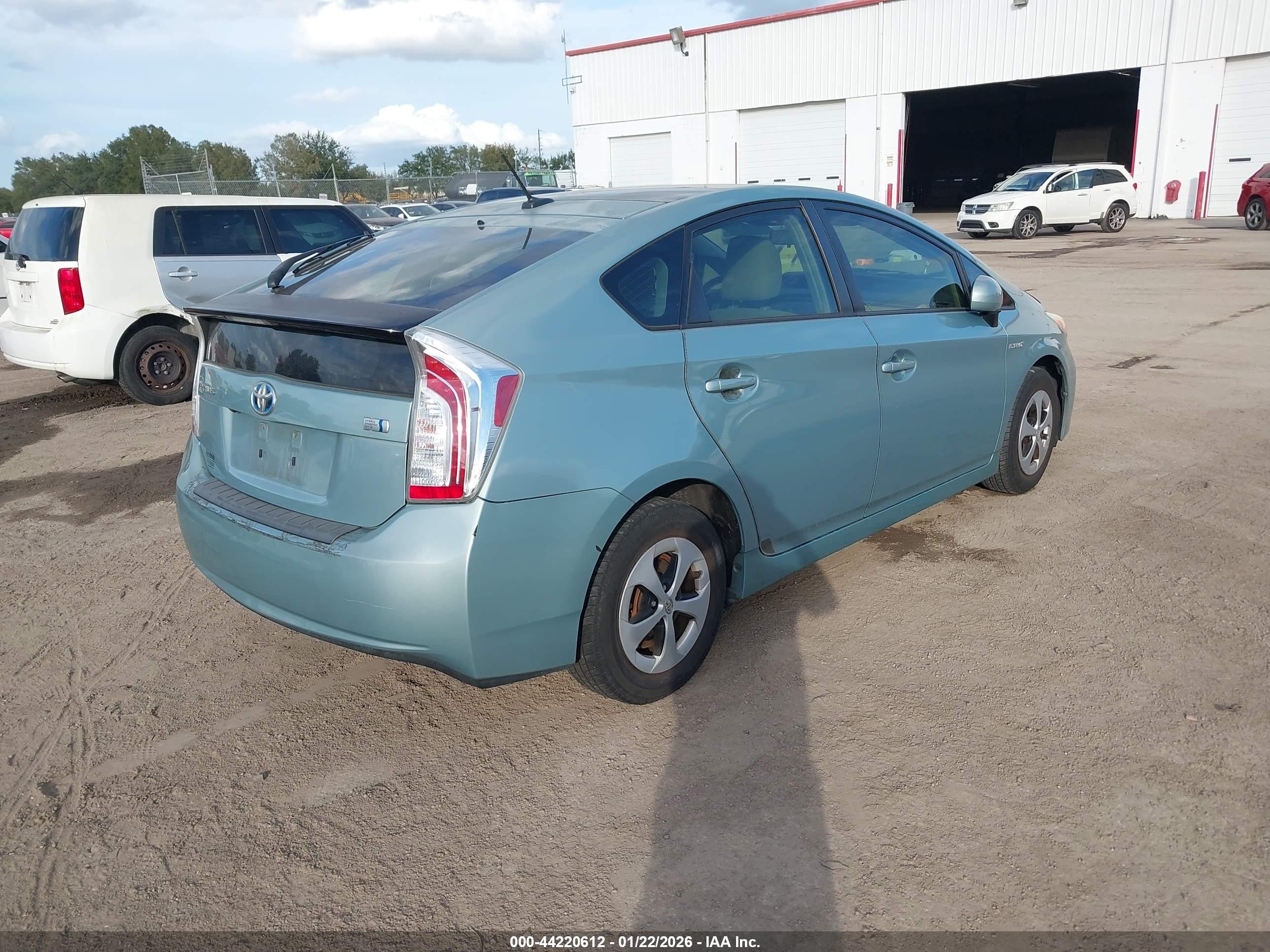TOYOTA PRIUS image 4