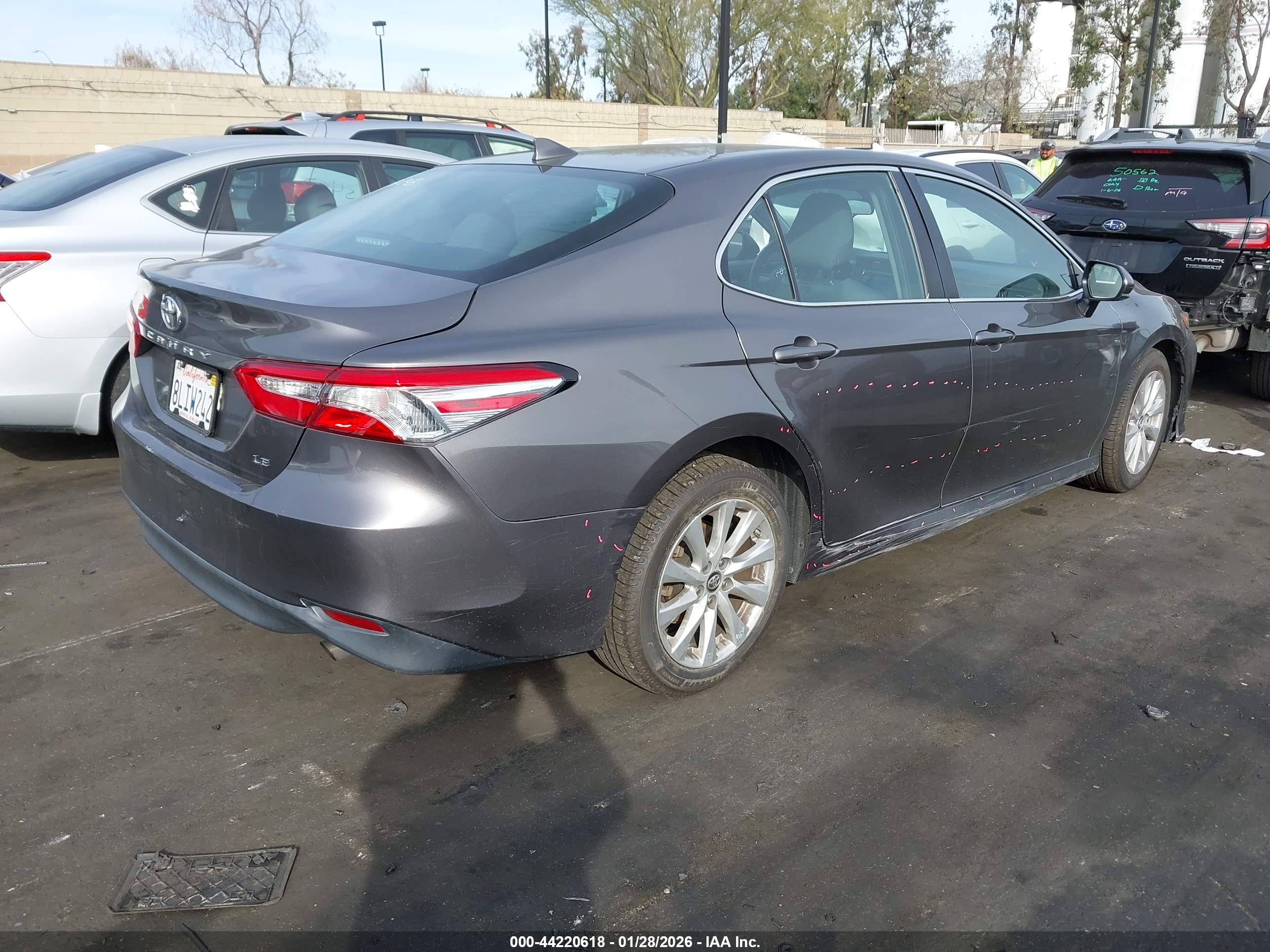 TOYOTA CAMRY image 4