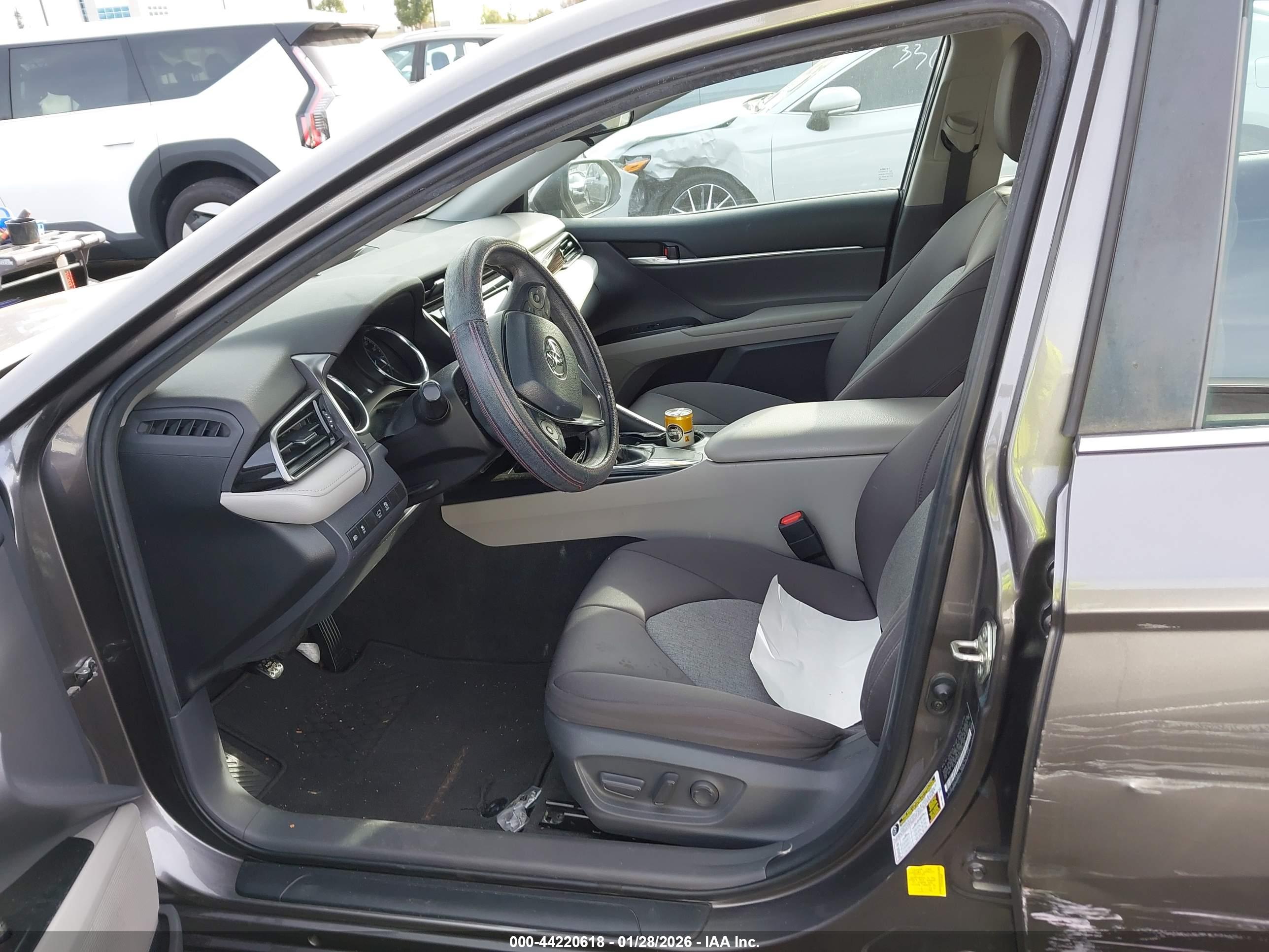 TOYOTA CAMRY image 5
