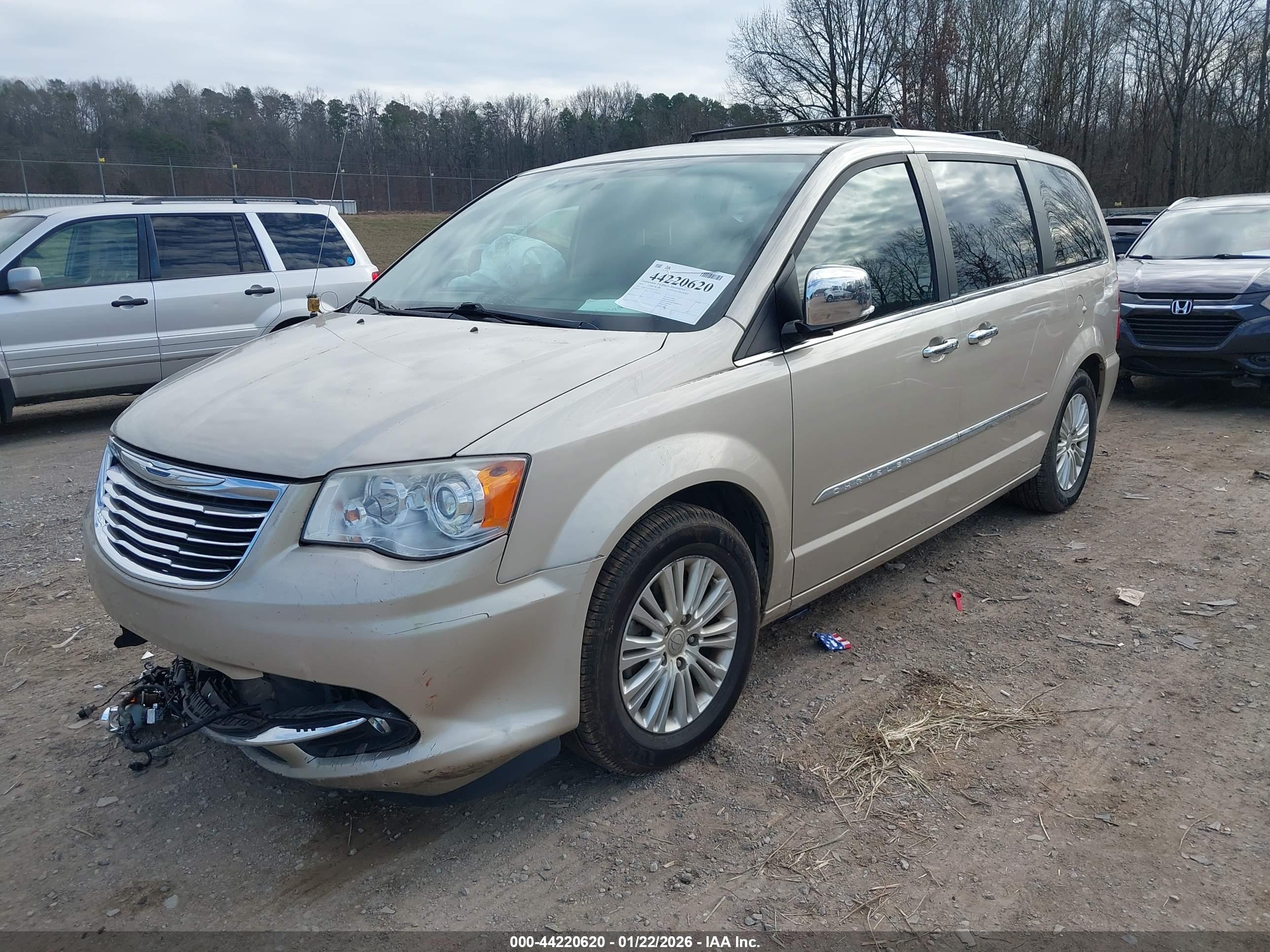 CHRYSLER TOWN image 2