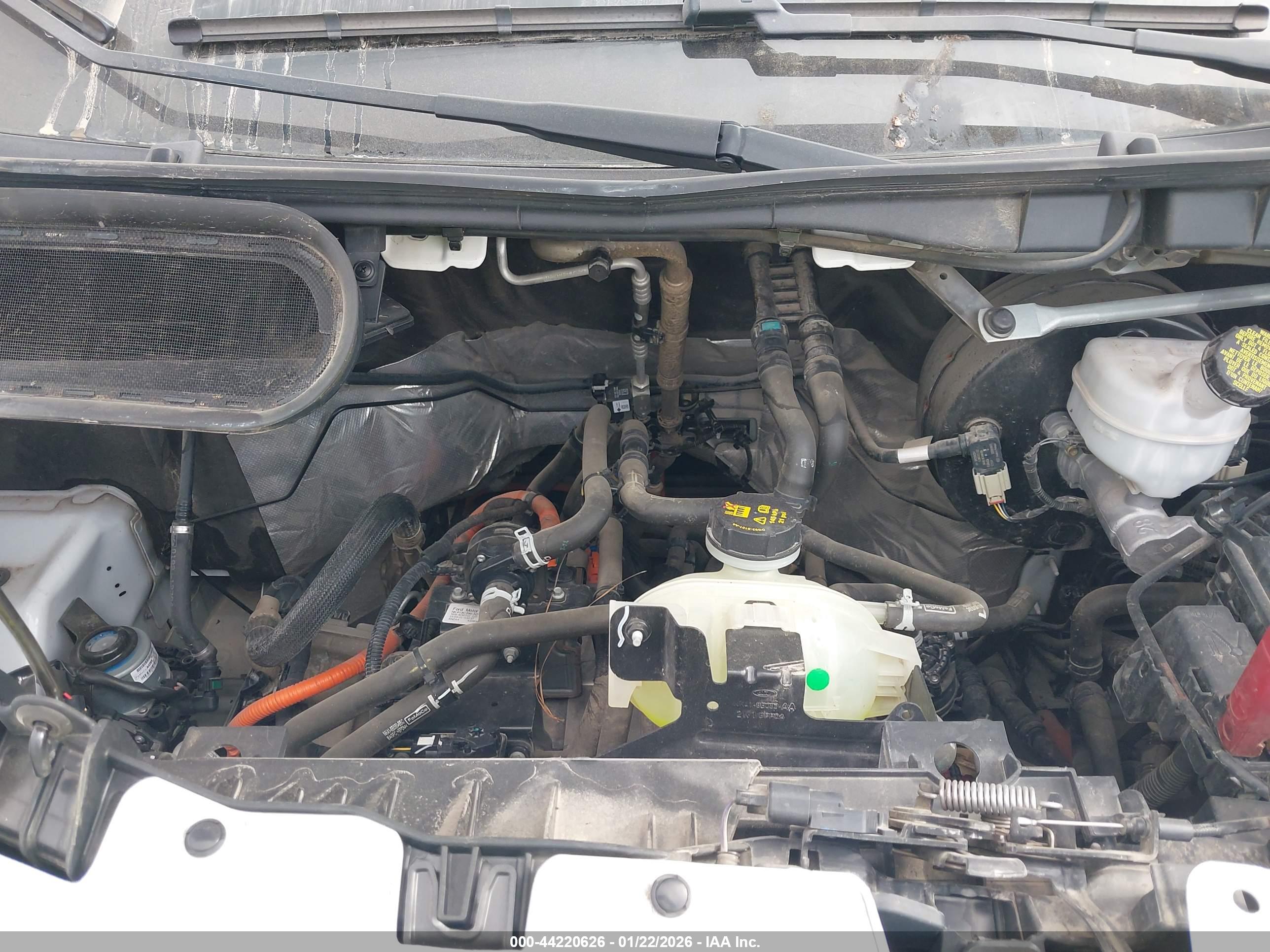 FORD E-TRANSIT-350 image 10