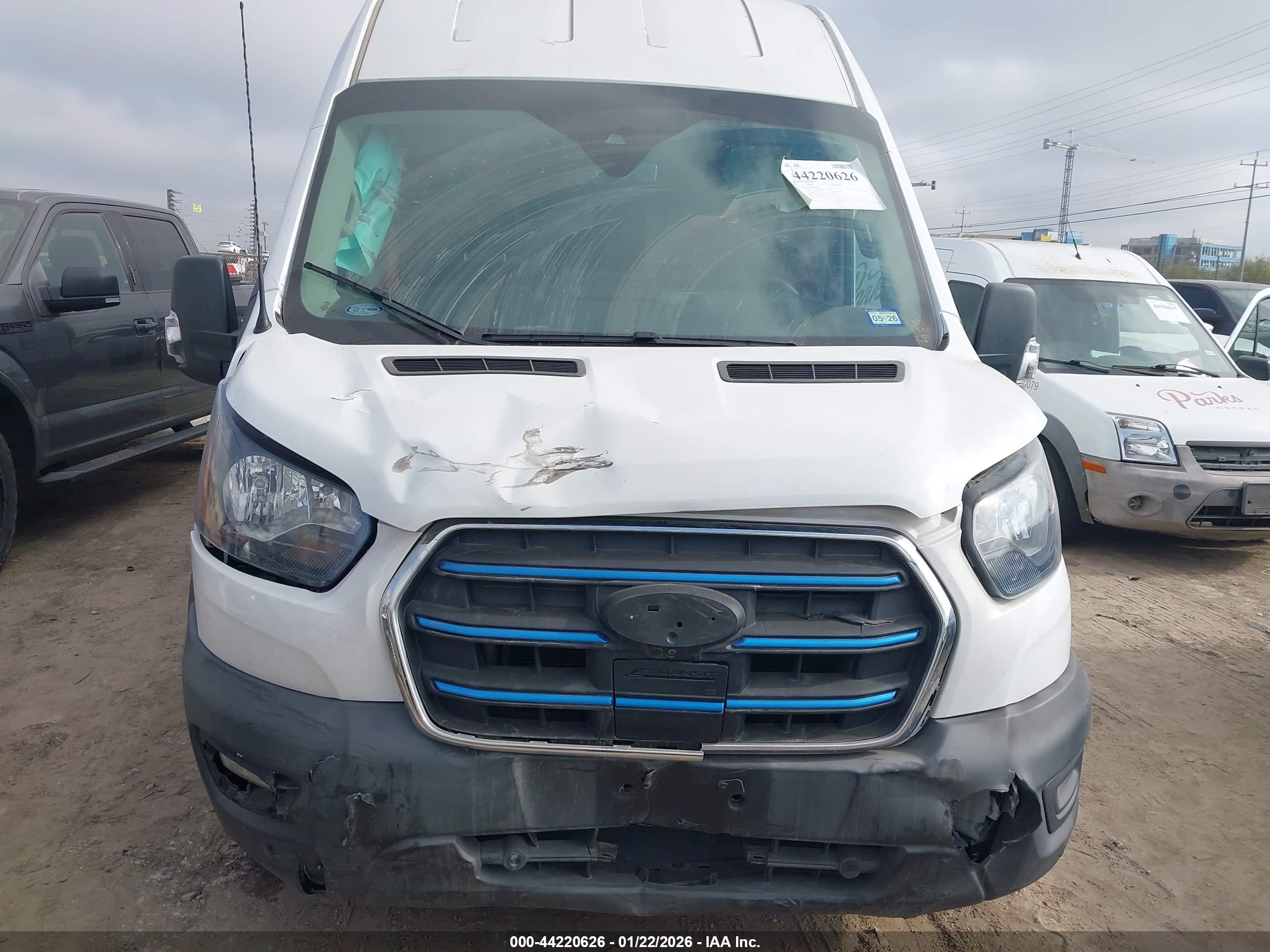 FORD E-TRANSIT-350 image 6