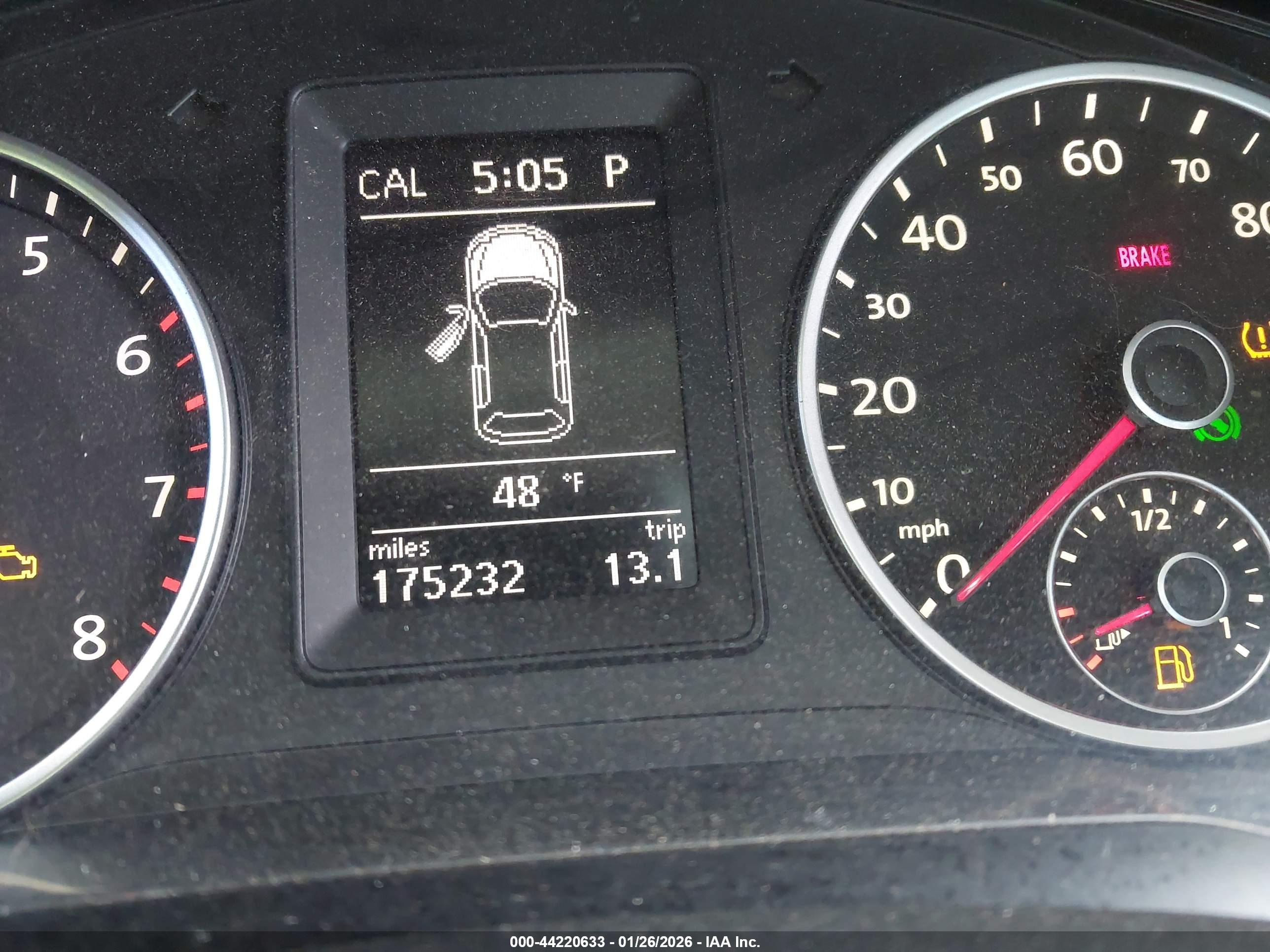 VOLKSWAGEN TIGUAN image 7