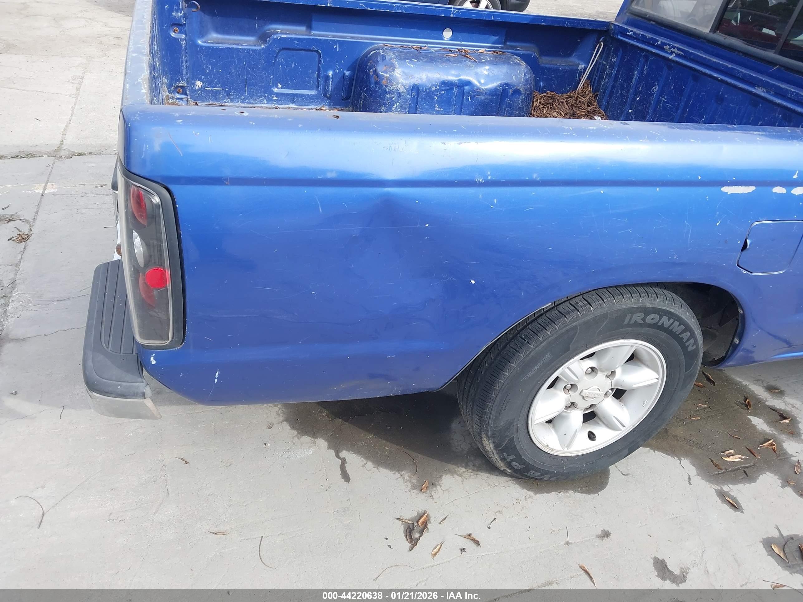 NISSAN FRONTIER image 6