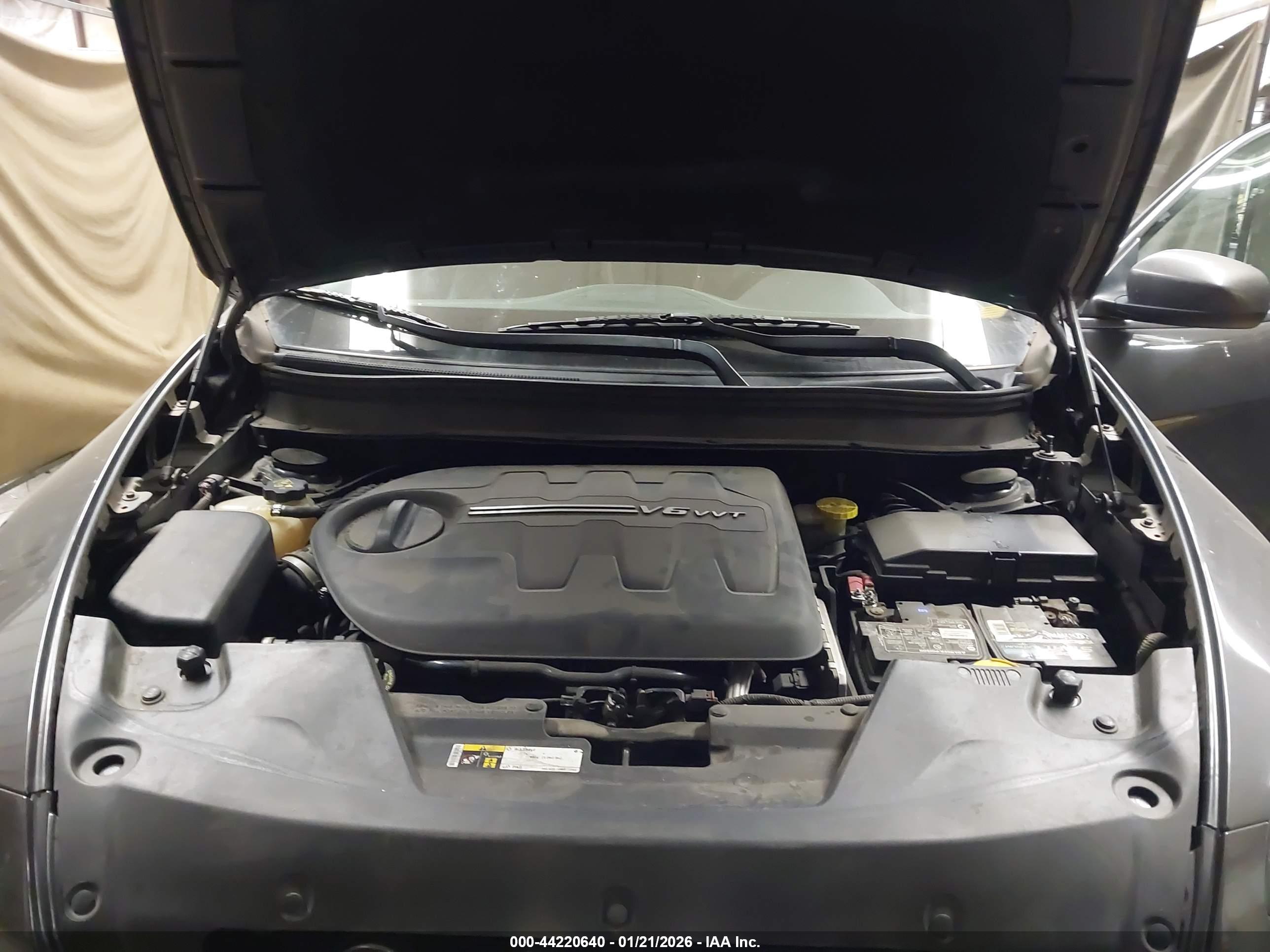 JEEP CHEROKEE image 10