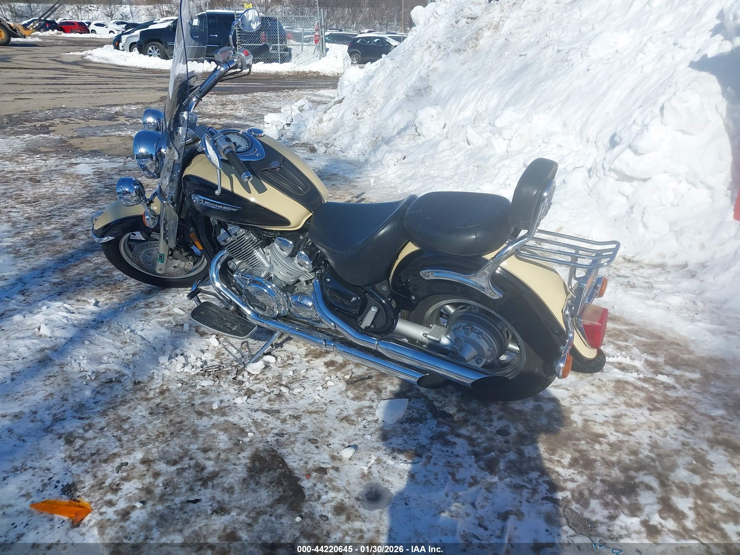 YAMAHA XVZ13 image 3
